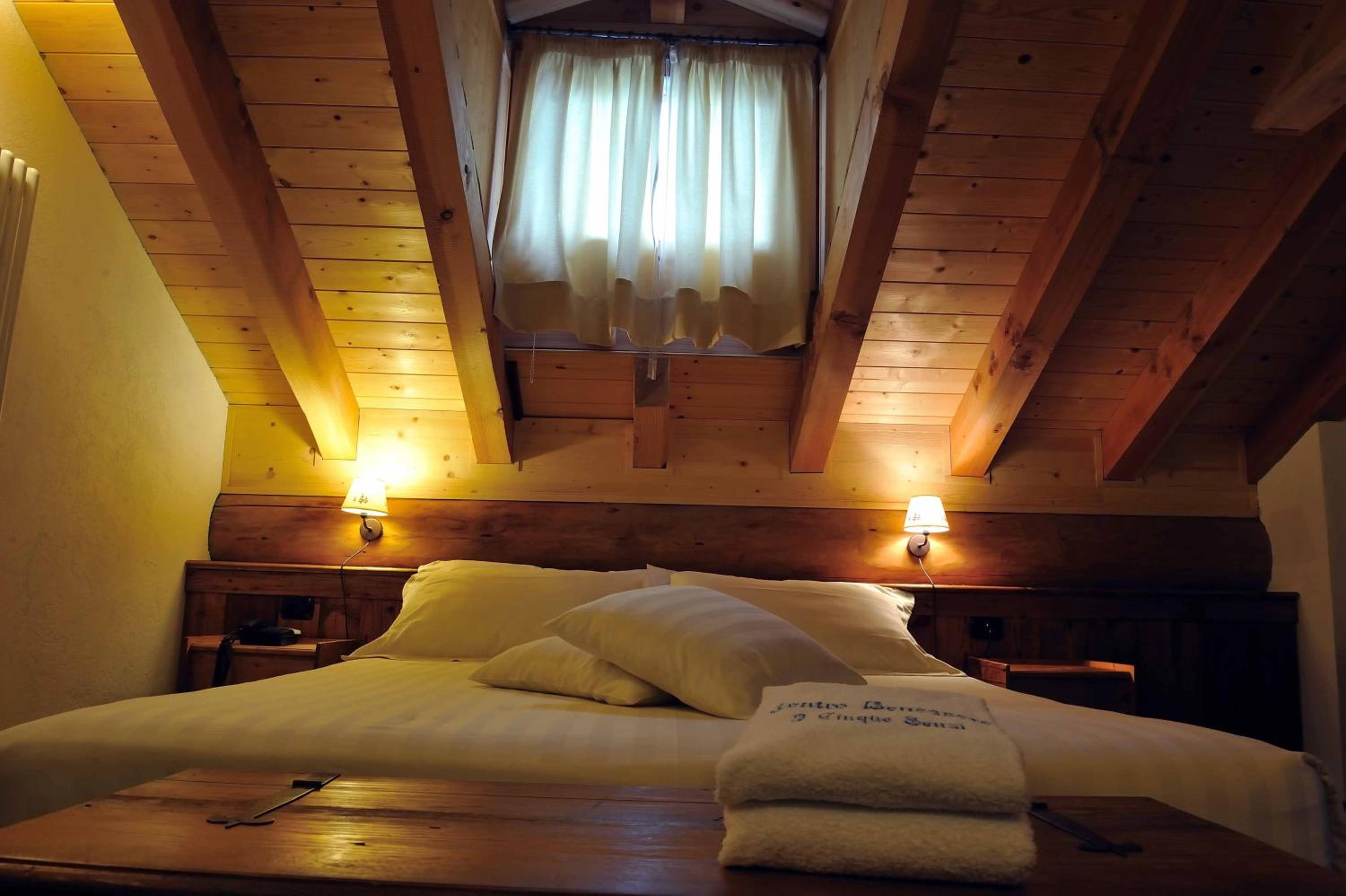 Double or Twin Room - Attic - Photo 20