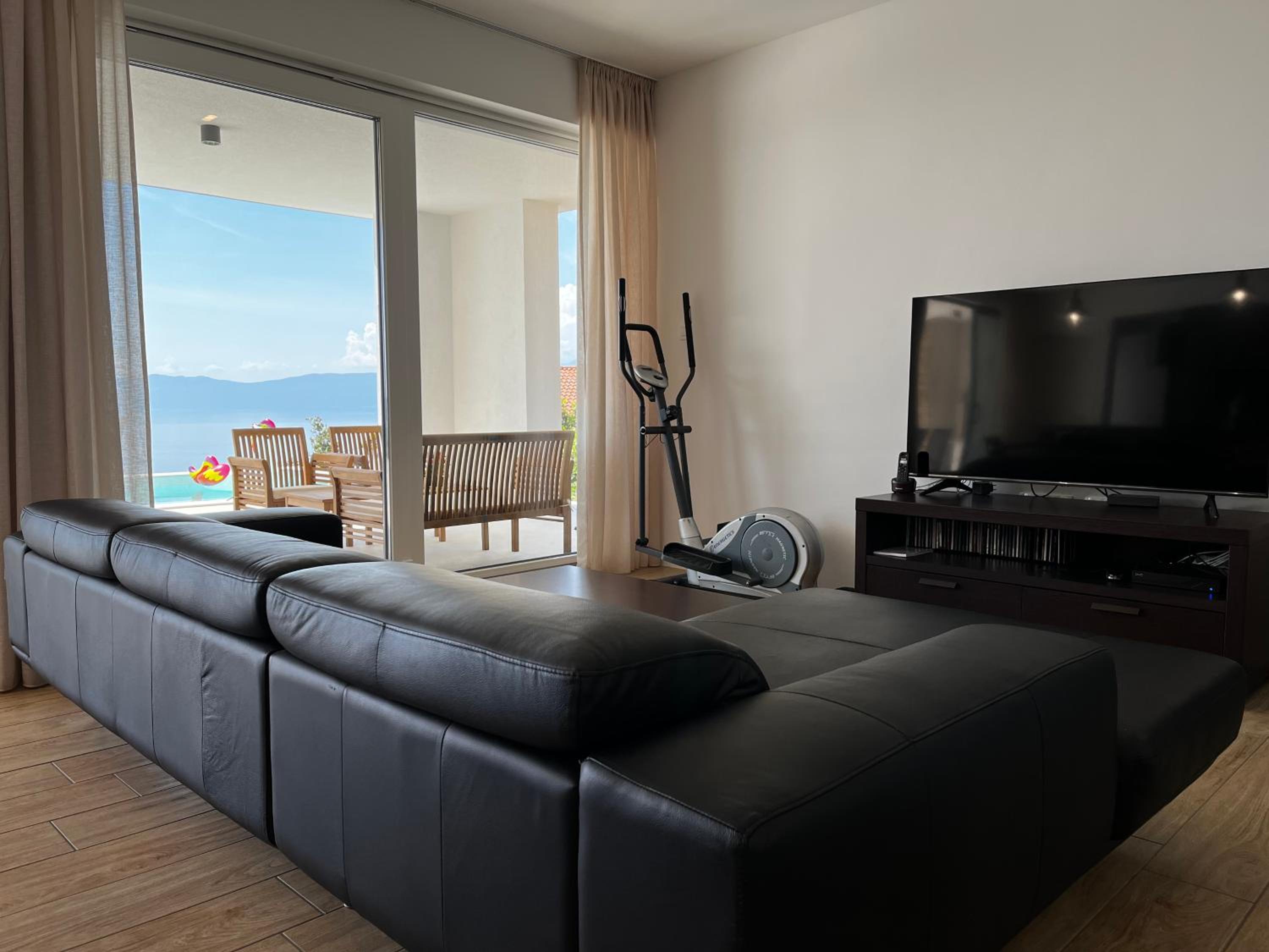 Three-Bedroom Villa photo 1