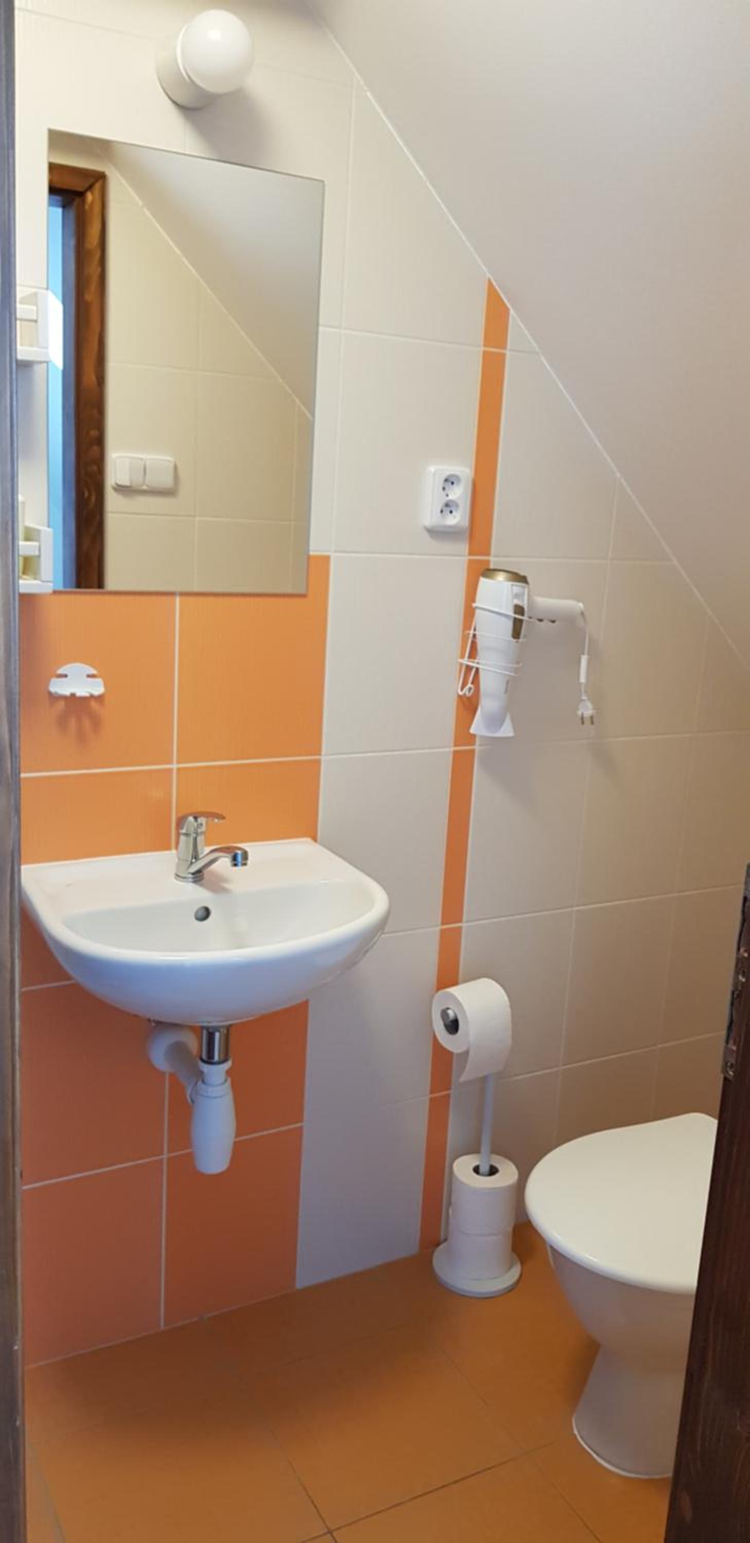 Triple Room with Private Bathroom photo 2