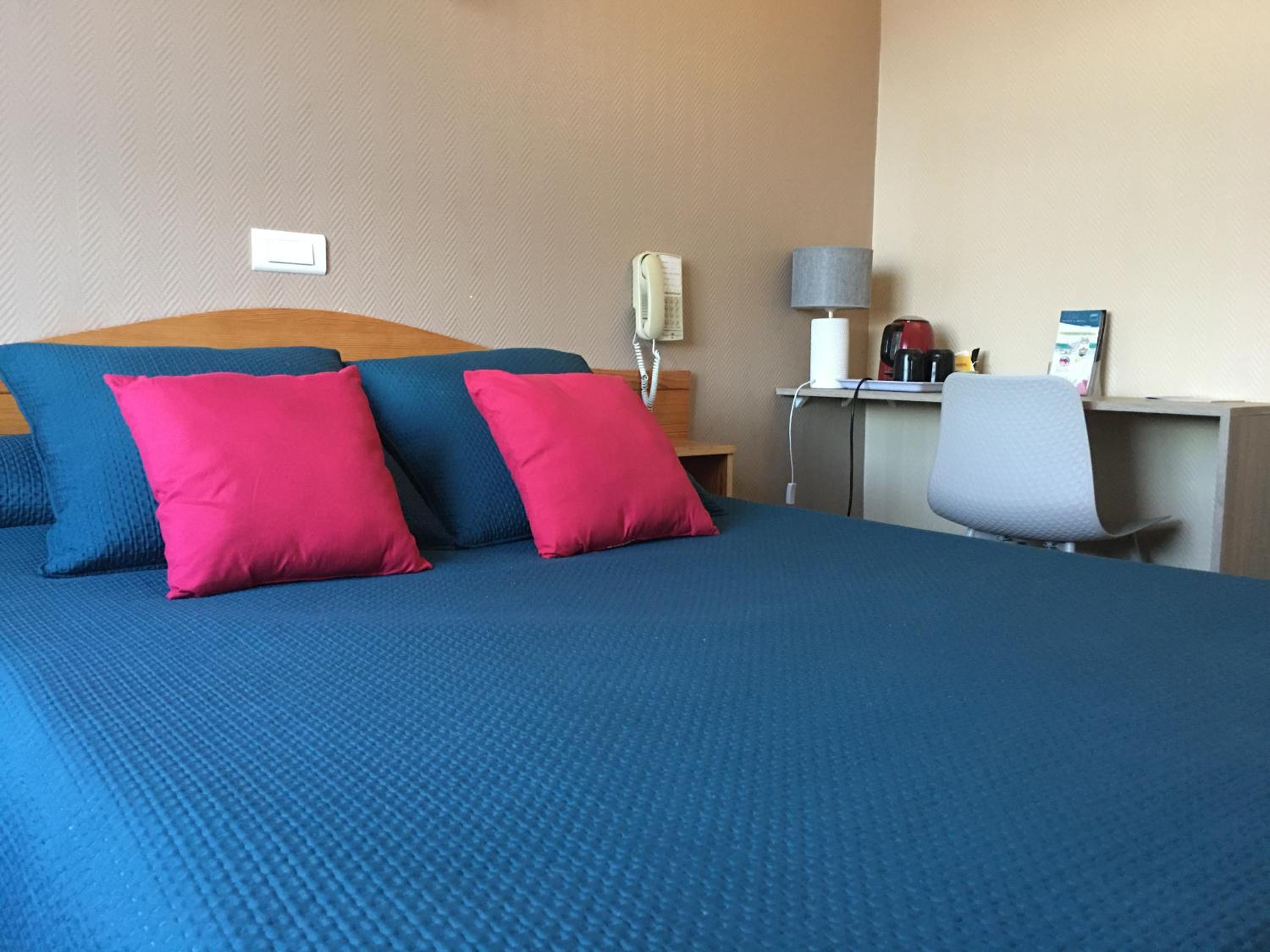 Standard Double Room - Photo 1