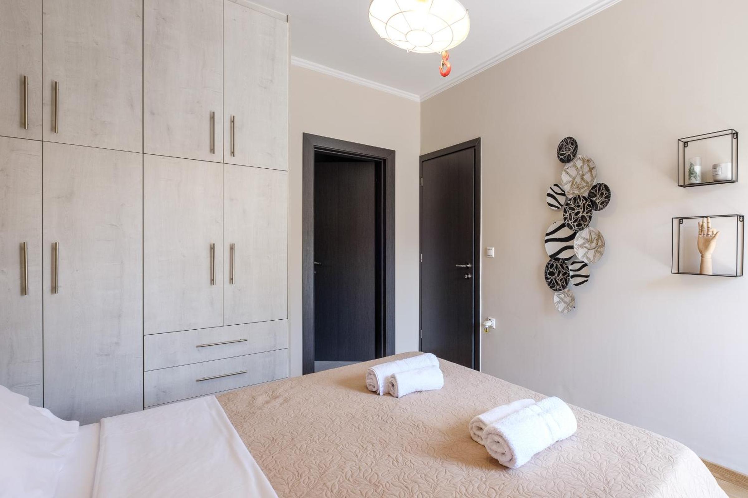 Two-Bedroom Apartment - Photo 9