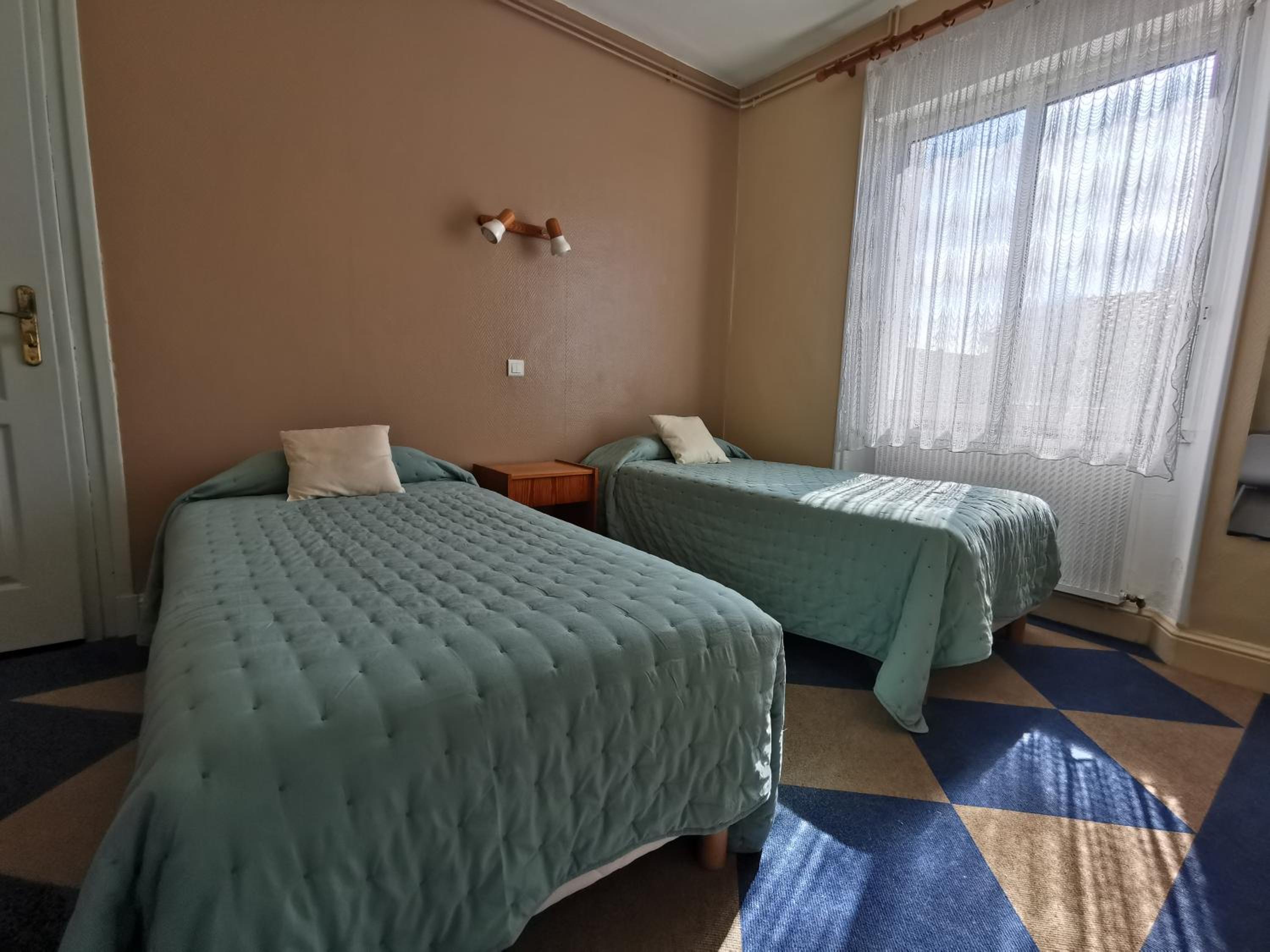Twin Room with Garden View - Photo 1