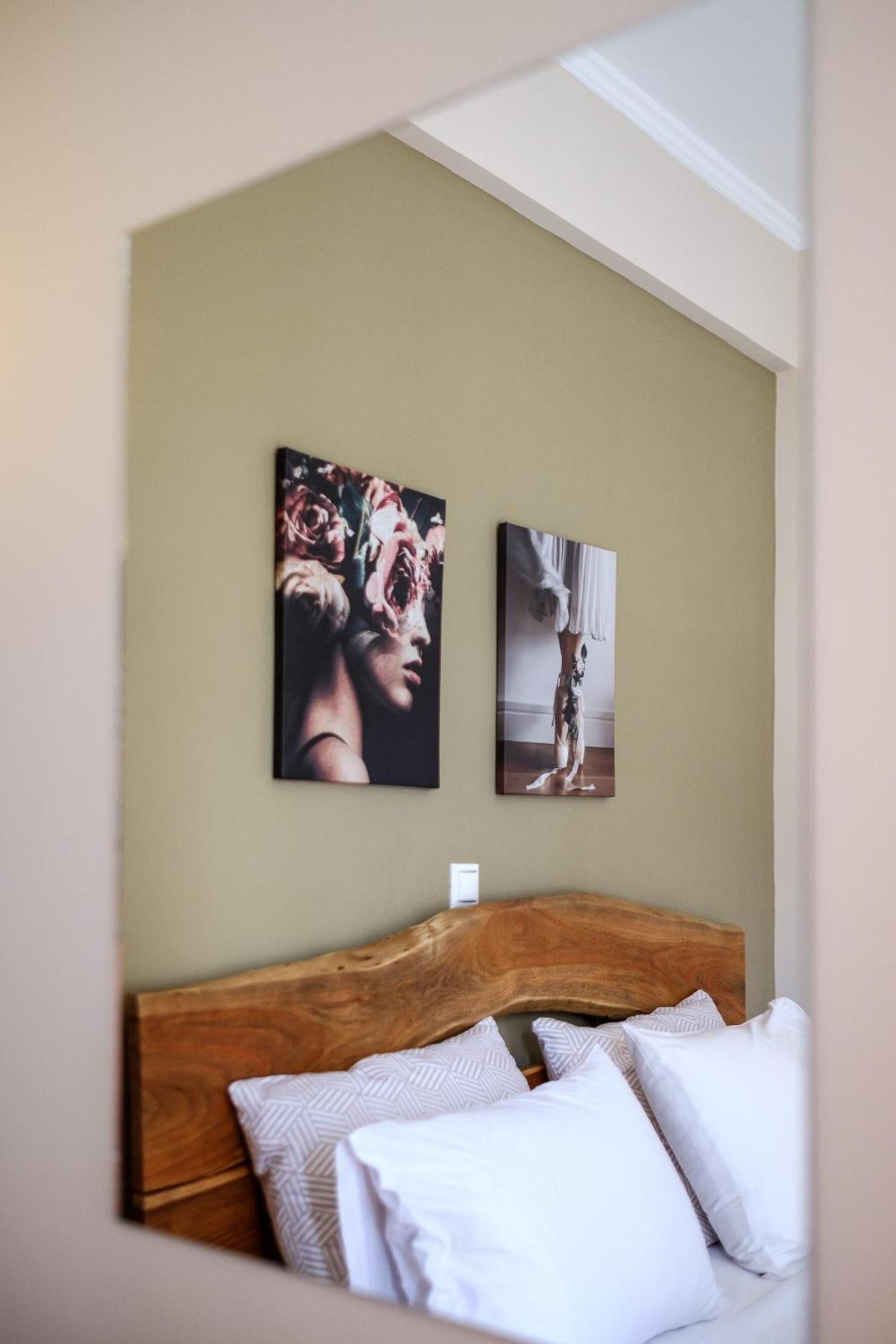 Two-Bedroom Apartment - Photo 25