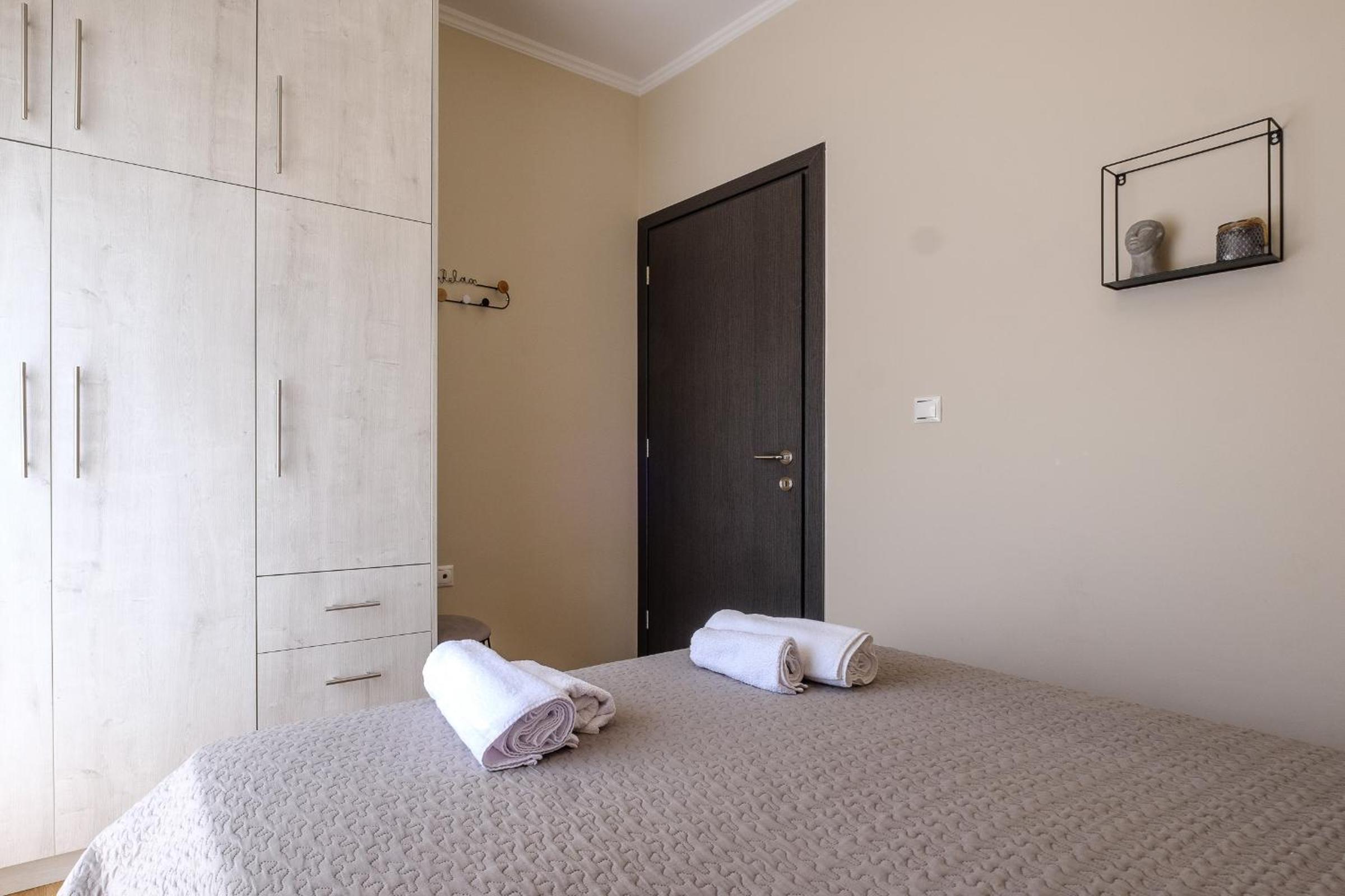 Two-Bedroom Apartment - Photo 28