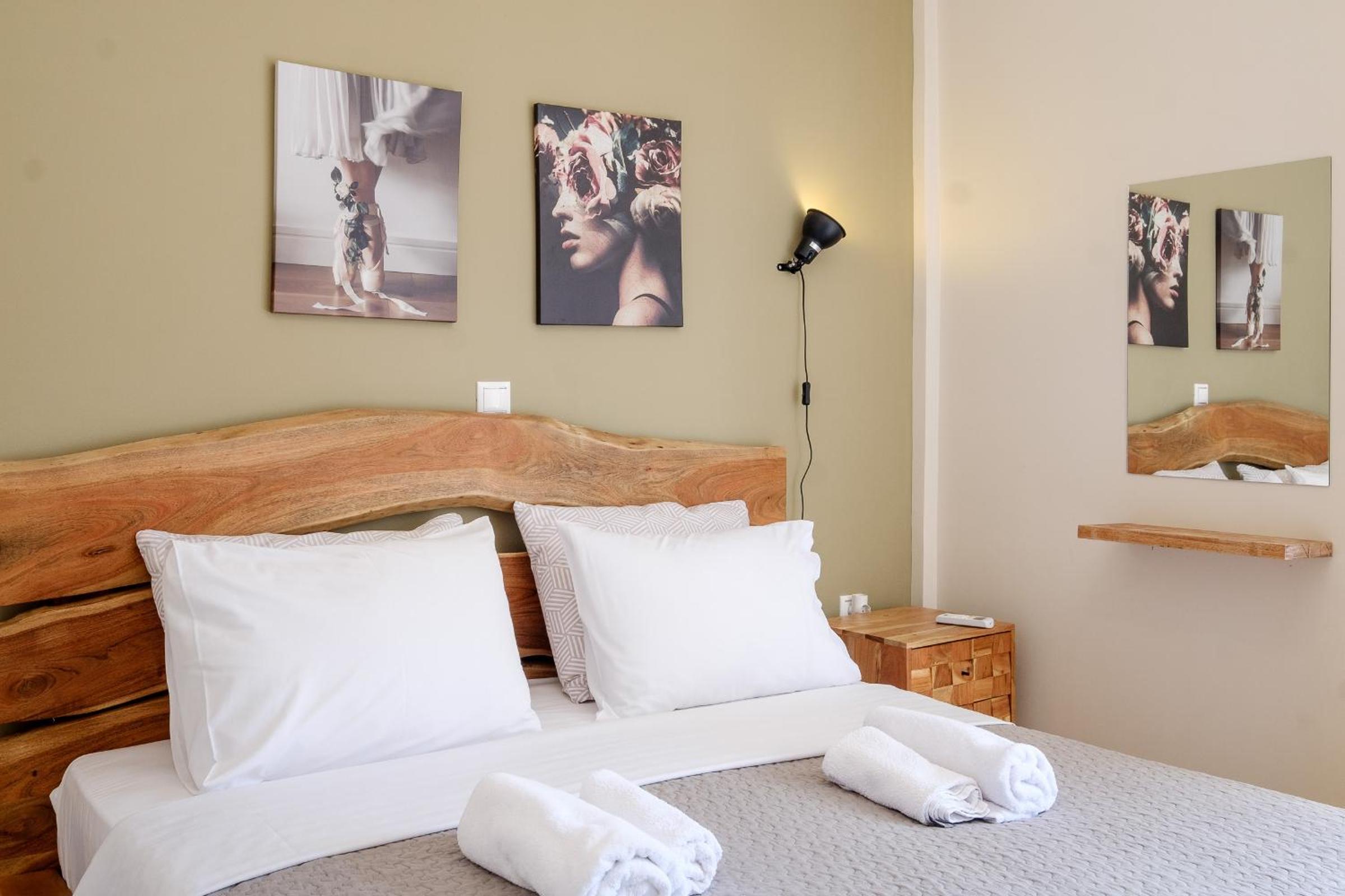 Two-Bedroom Apartment - Photo 31