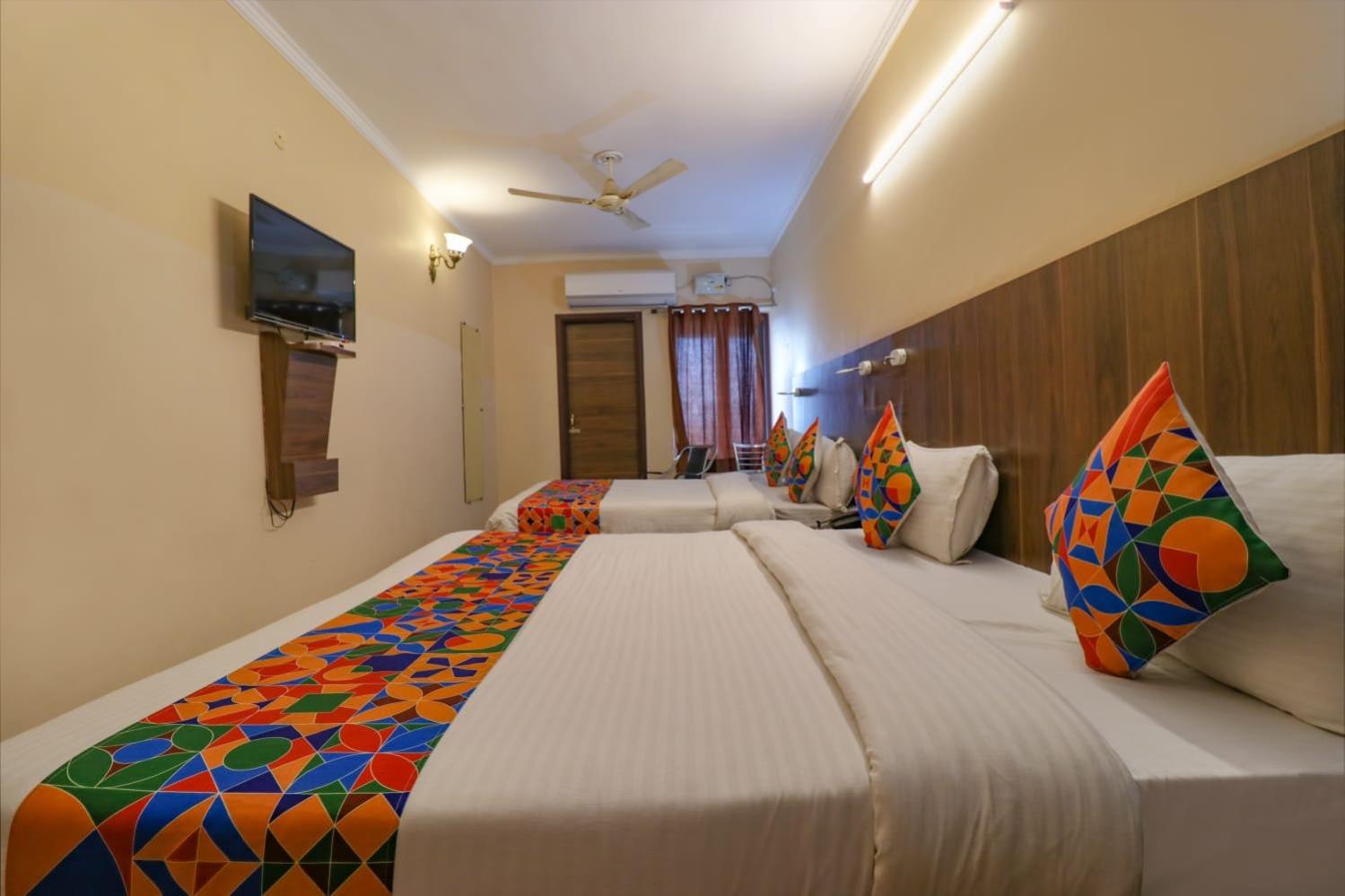 Deluxe Family Room