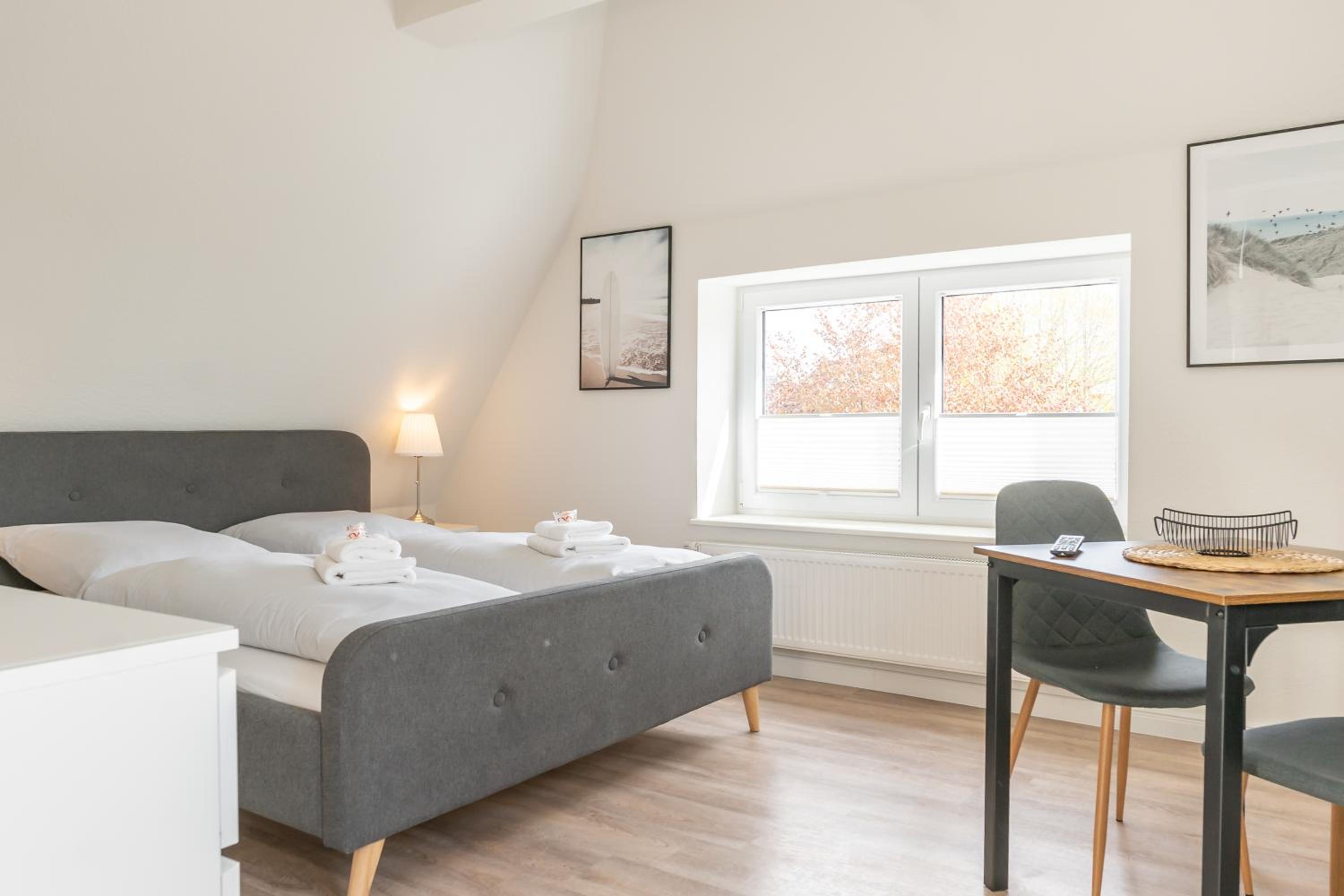 One-Bedroom Apartment - Photo 1