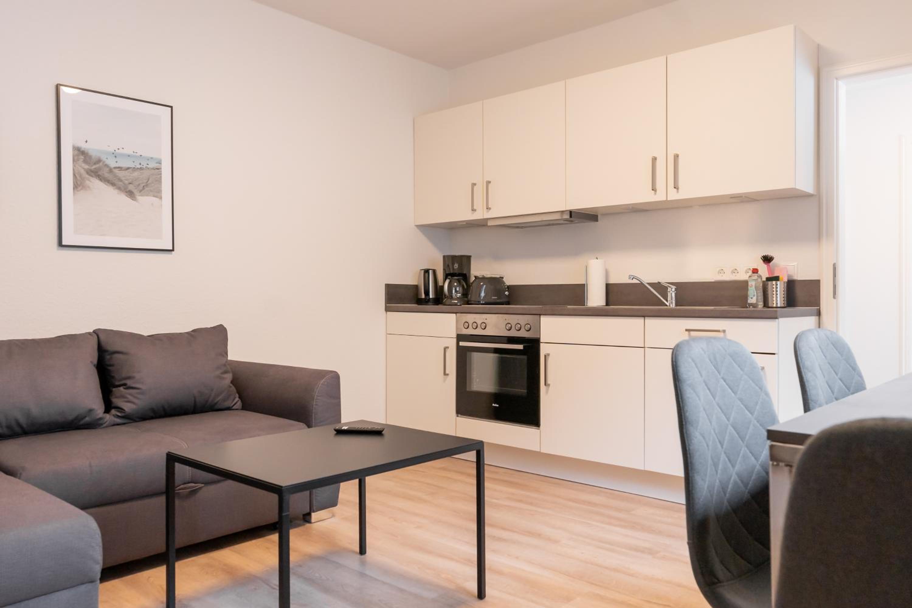 Apartment - Ground Floor photo 2