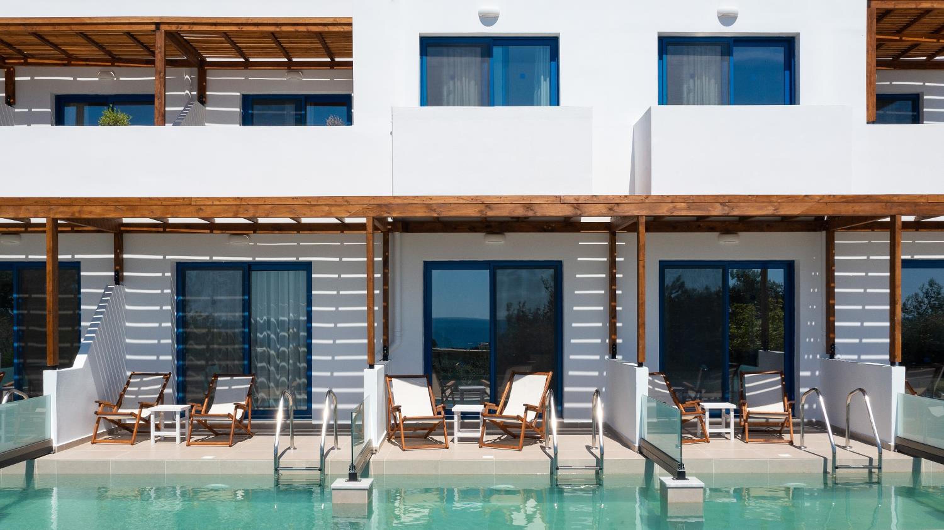 Junior Suite with Private Pool photo 2