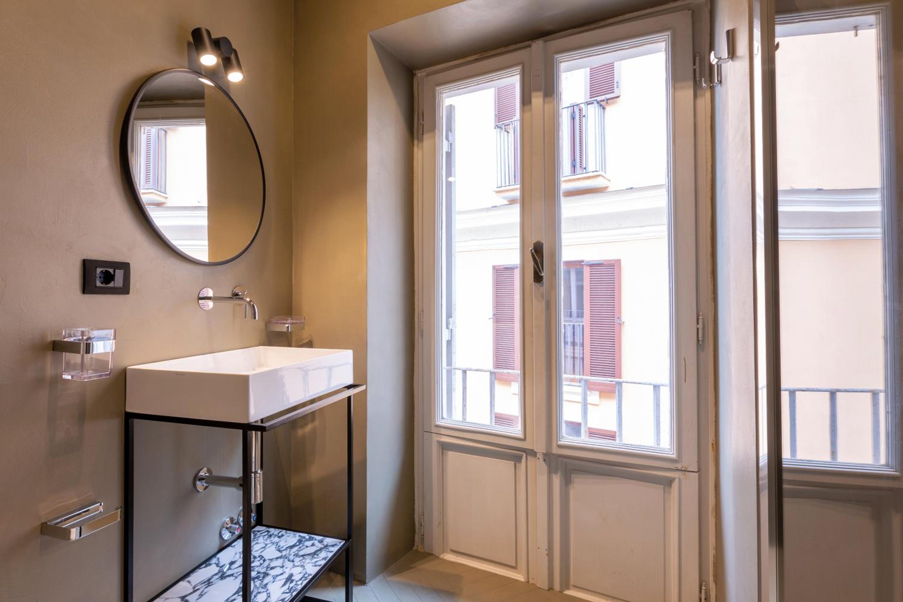 Suite with City View photo 3