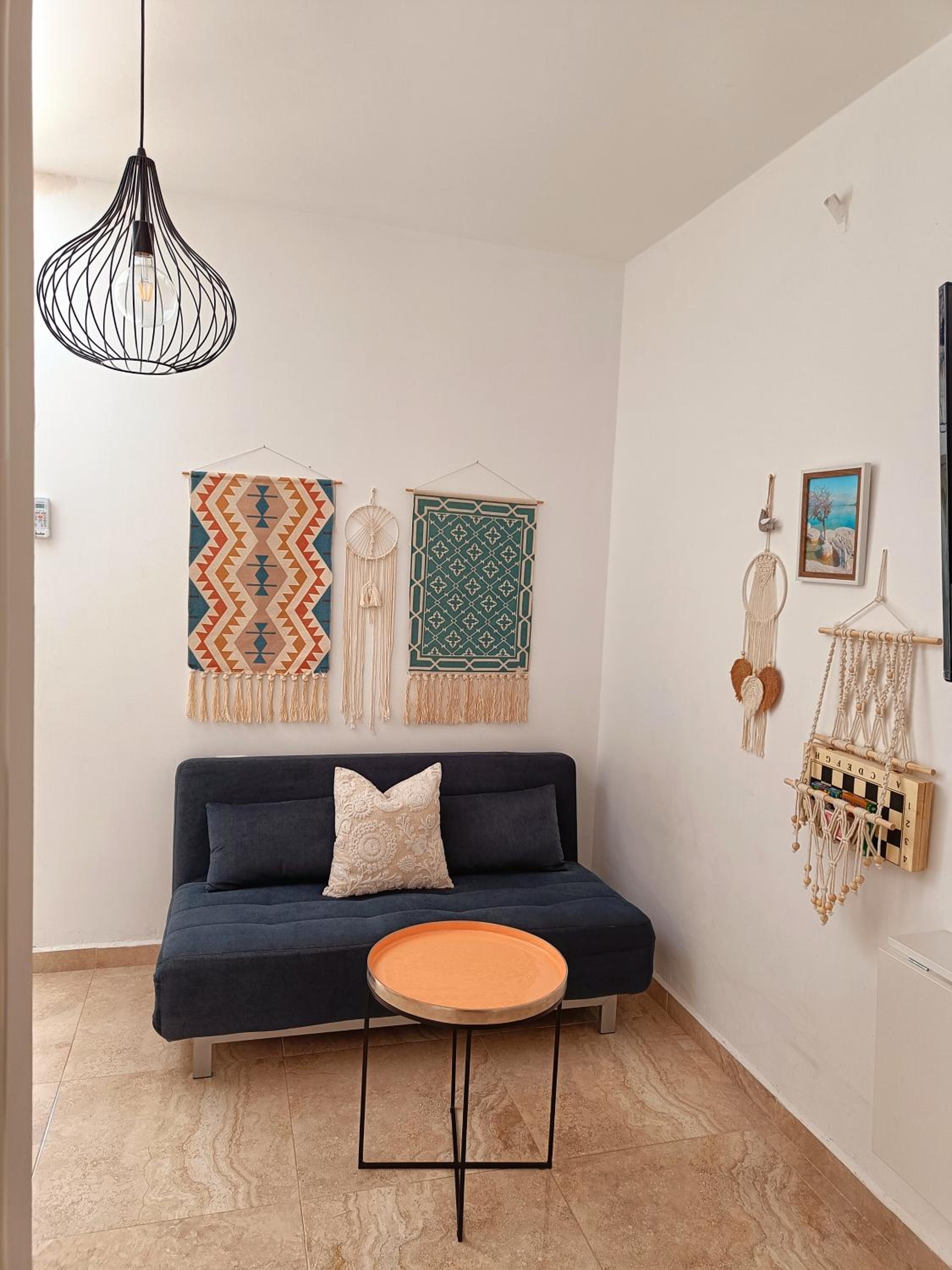 One-Bedroom Apartment - Photo 7