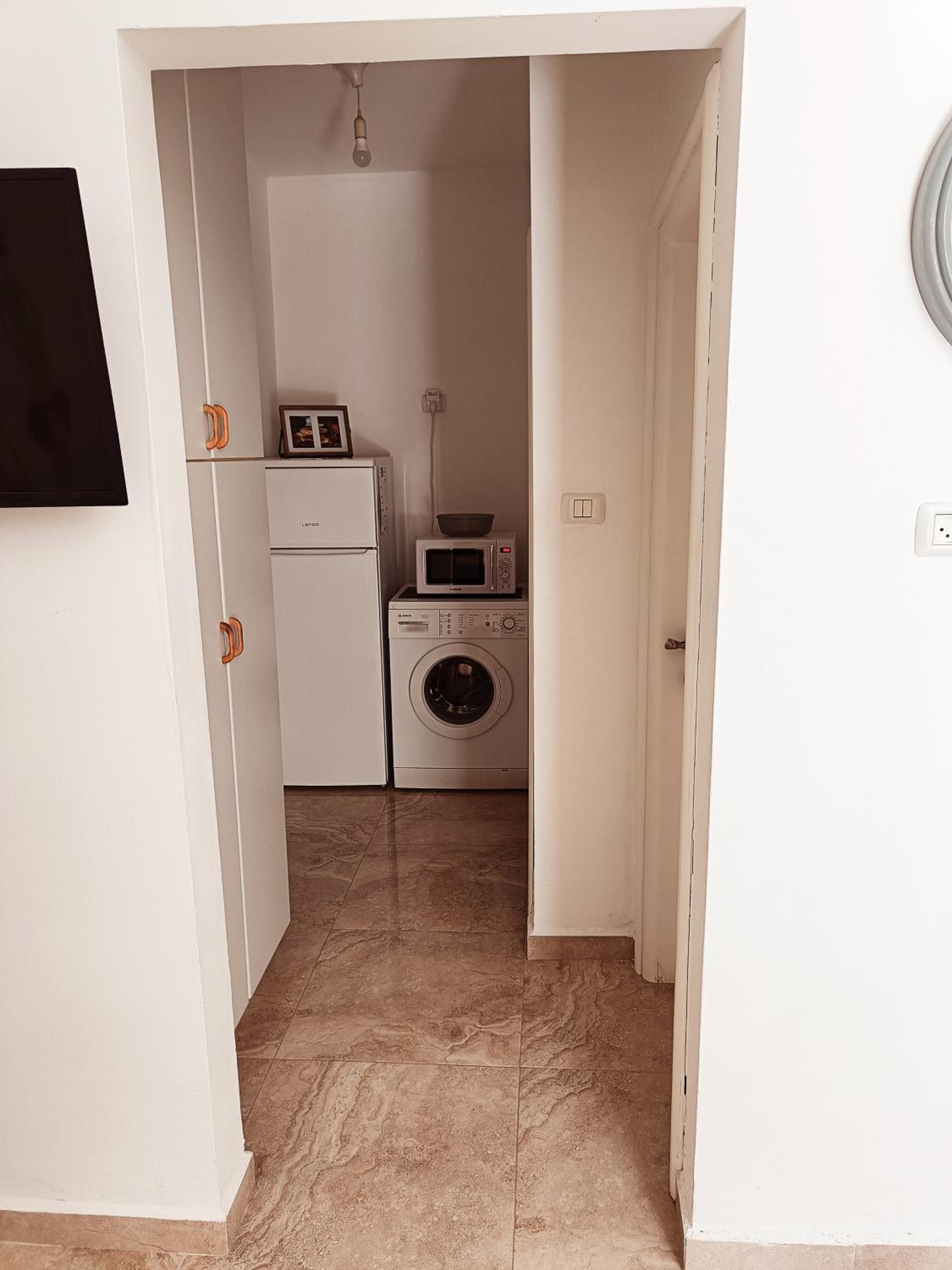 One-Bedroom Apartment - Photo 13