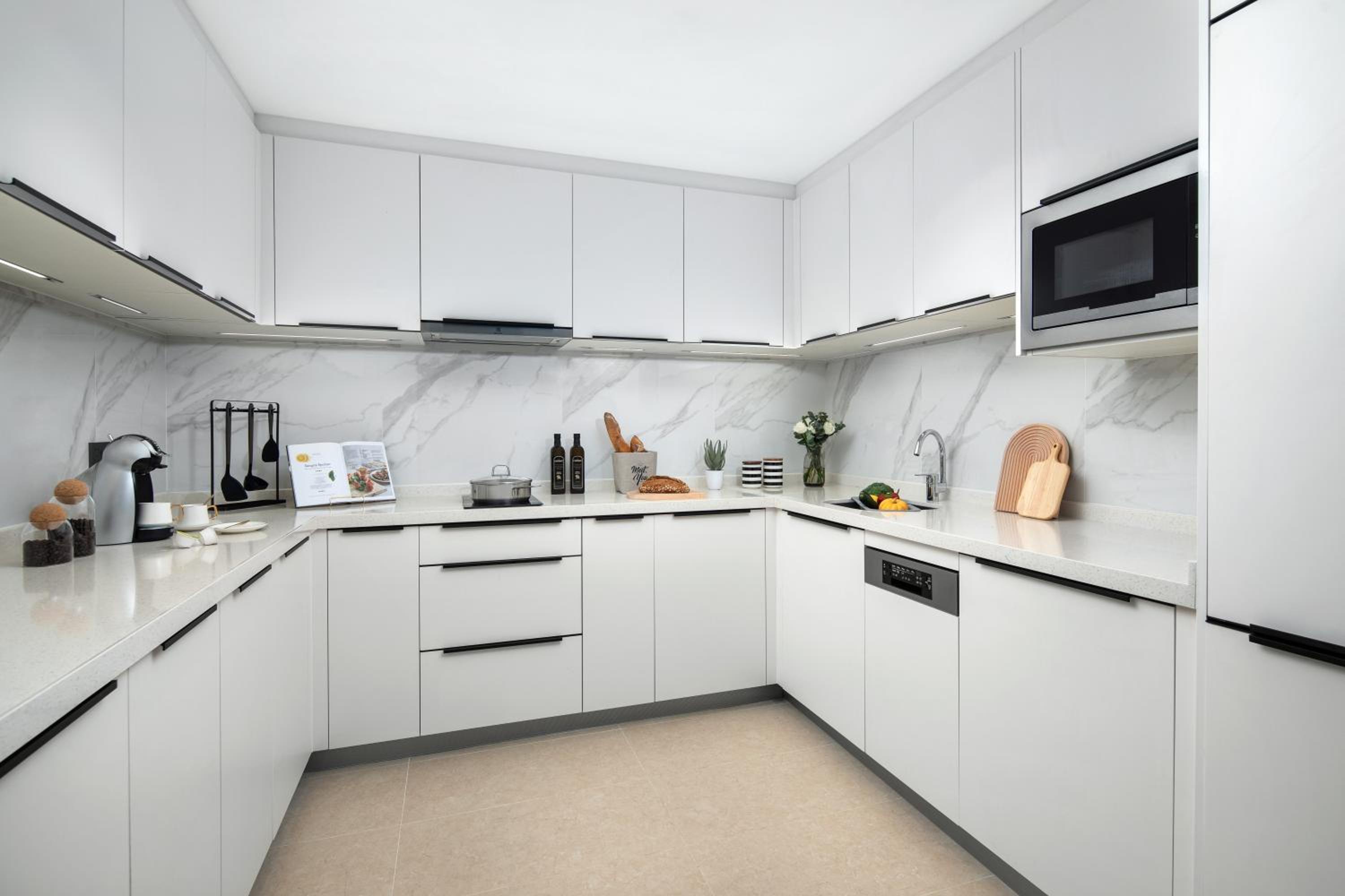 1 Bedroom Premier - Photo 2