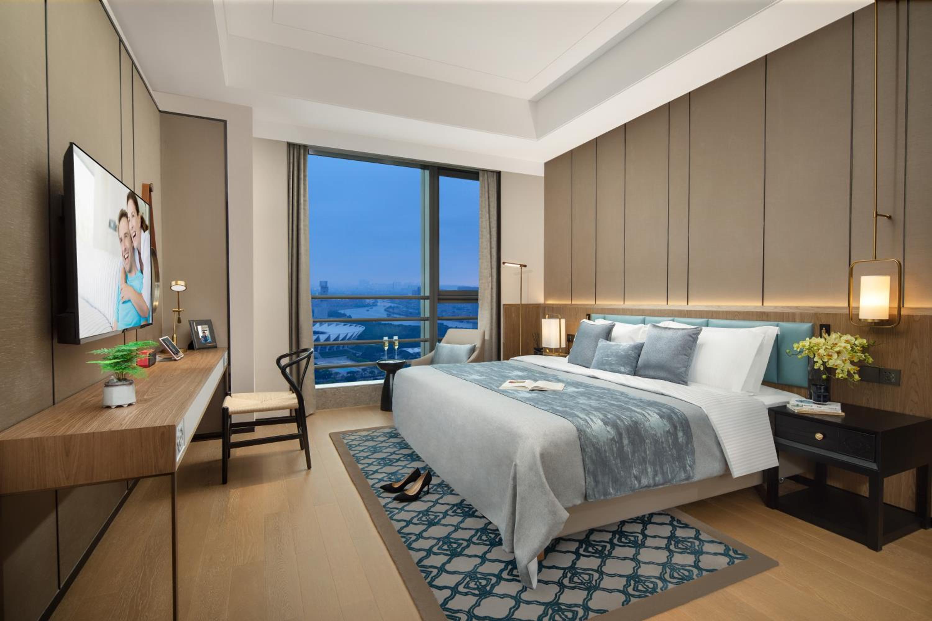 1 Bedroom Premier - Photo 4