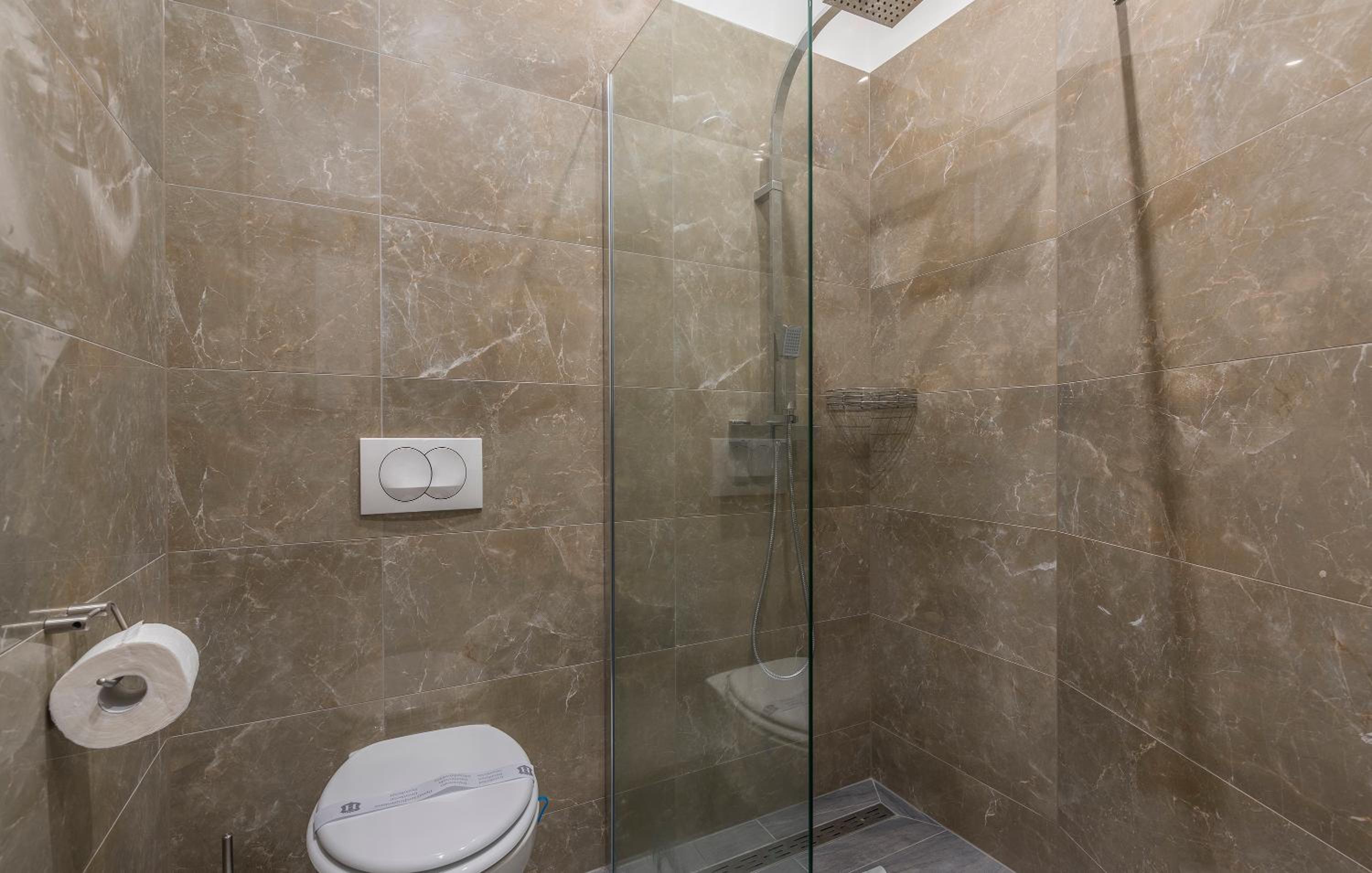 Double Room - Photo 2