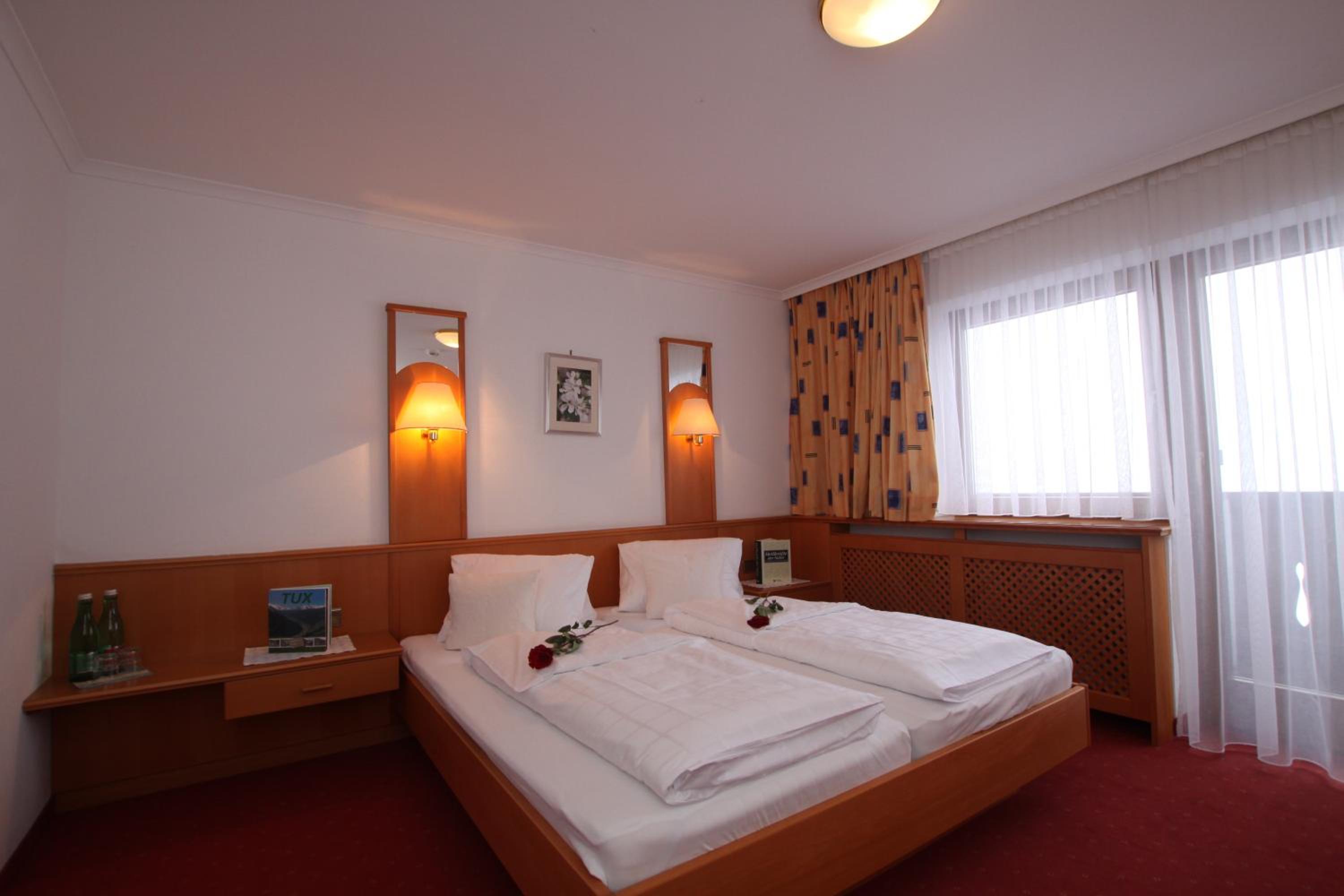 Double Room with Balcony photo 3