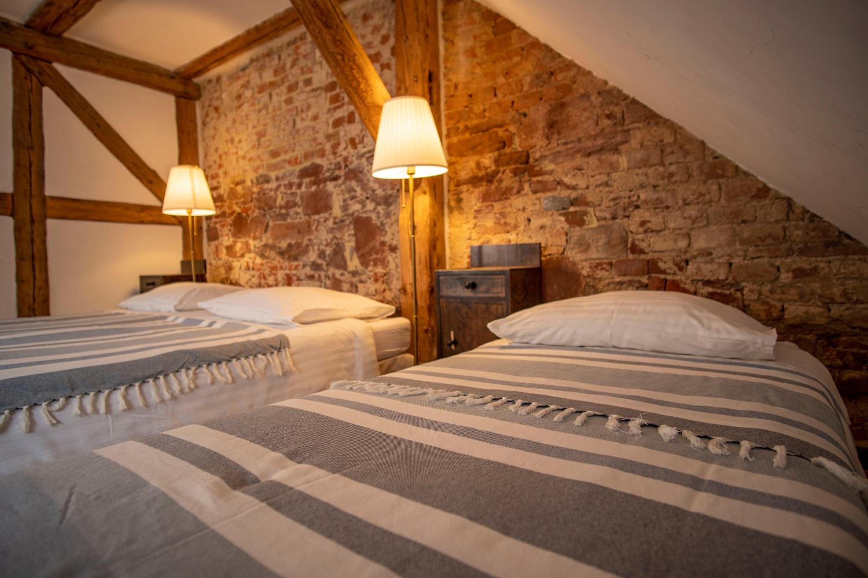 Classic Quadruple Room - Photo 5
