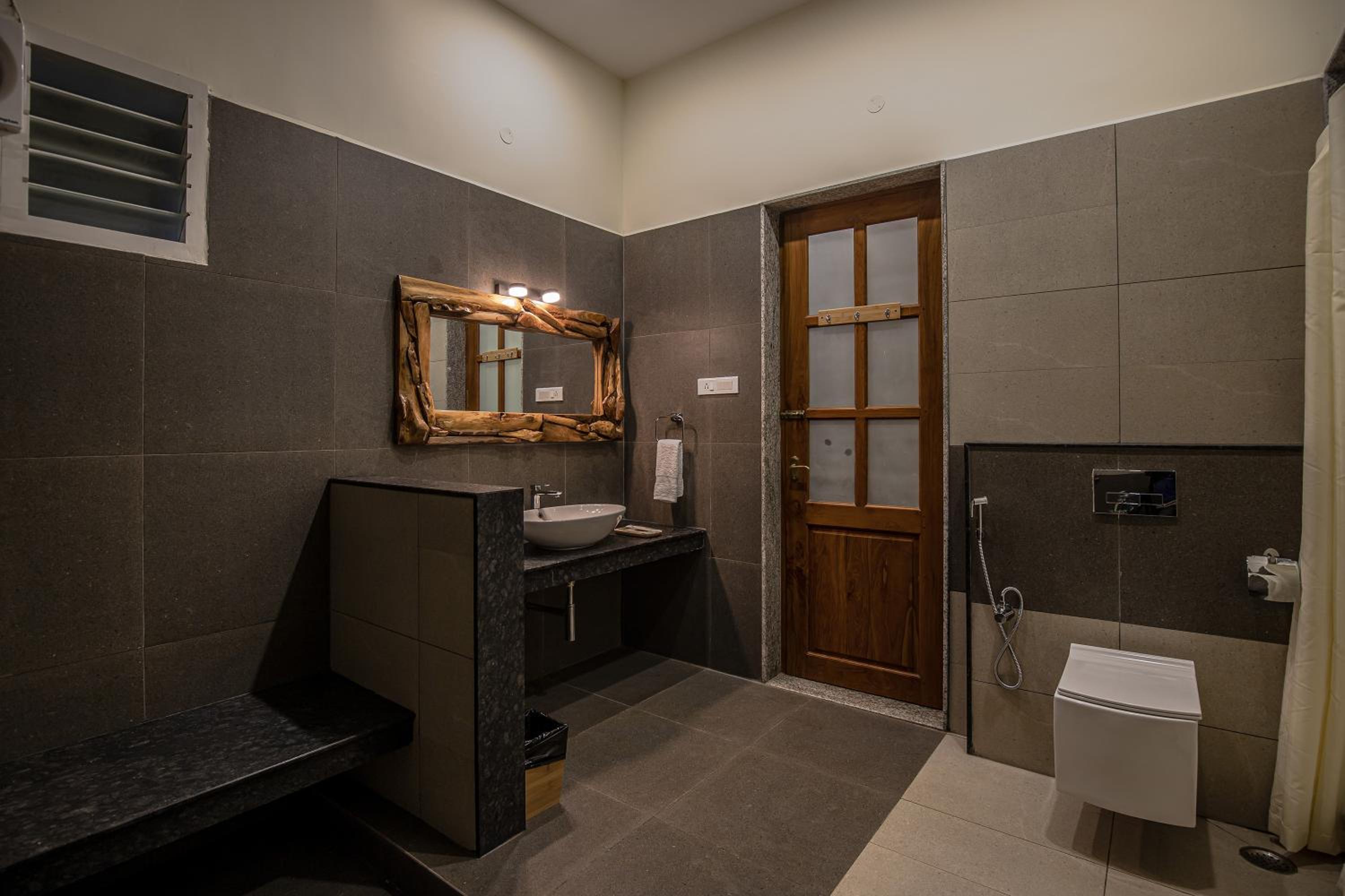 Suite - Photo 2