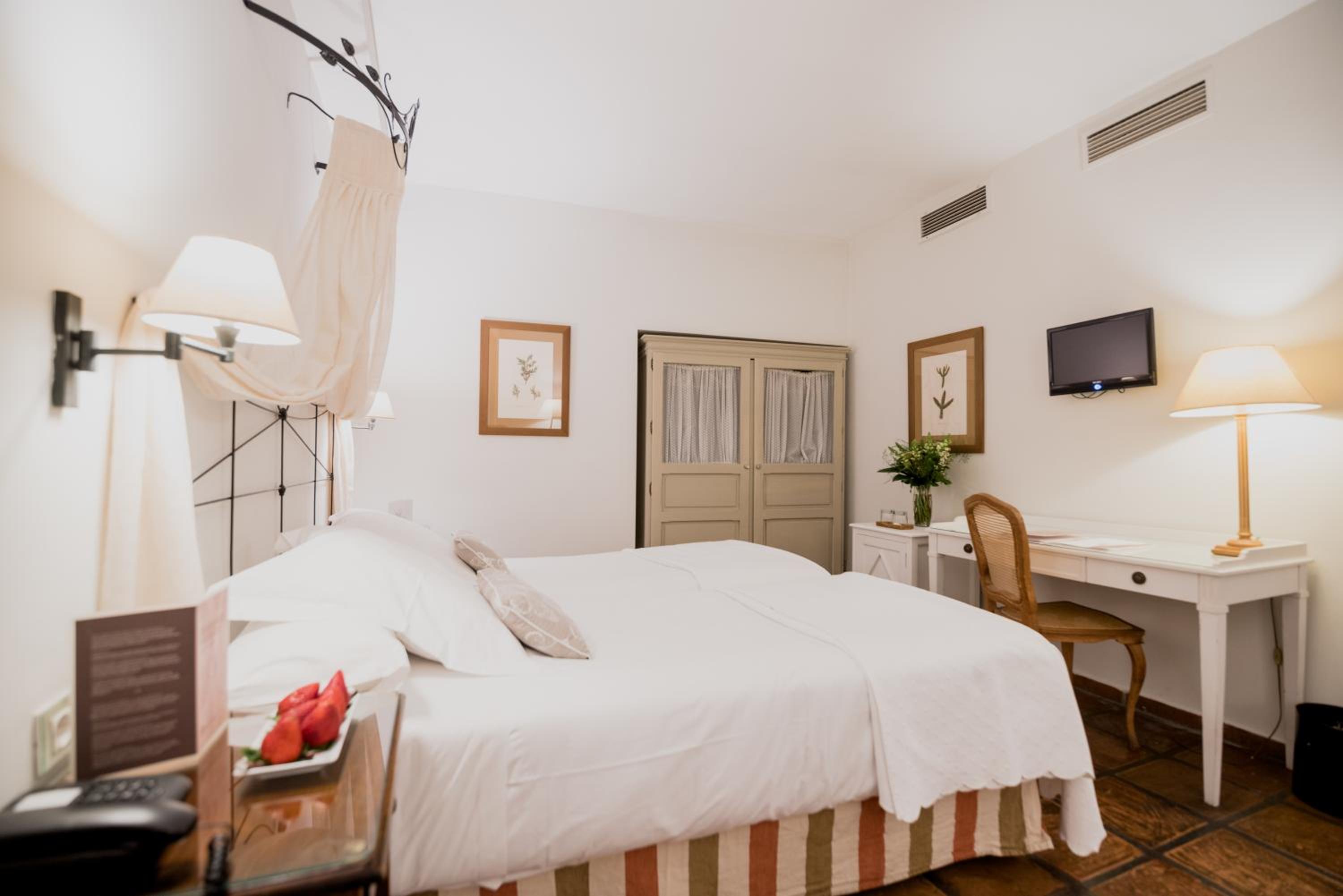 Habitación Doble o con Dos Camas con Cama Adicional