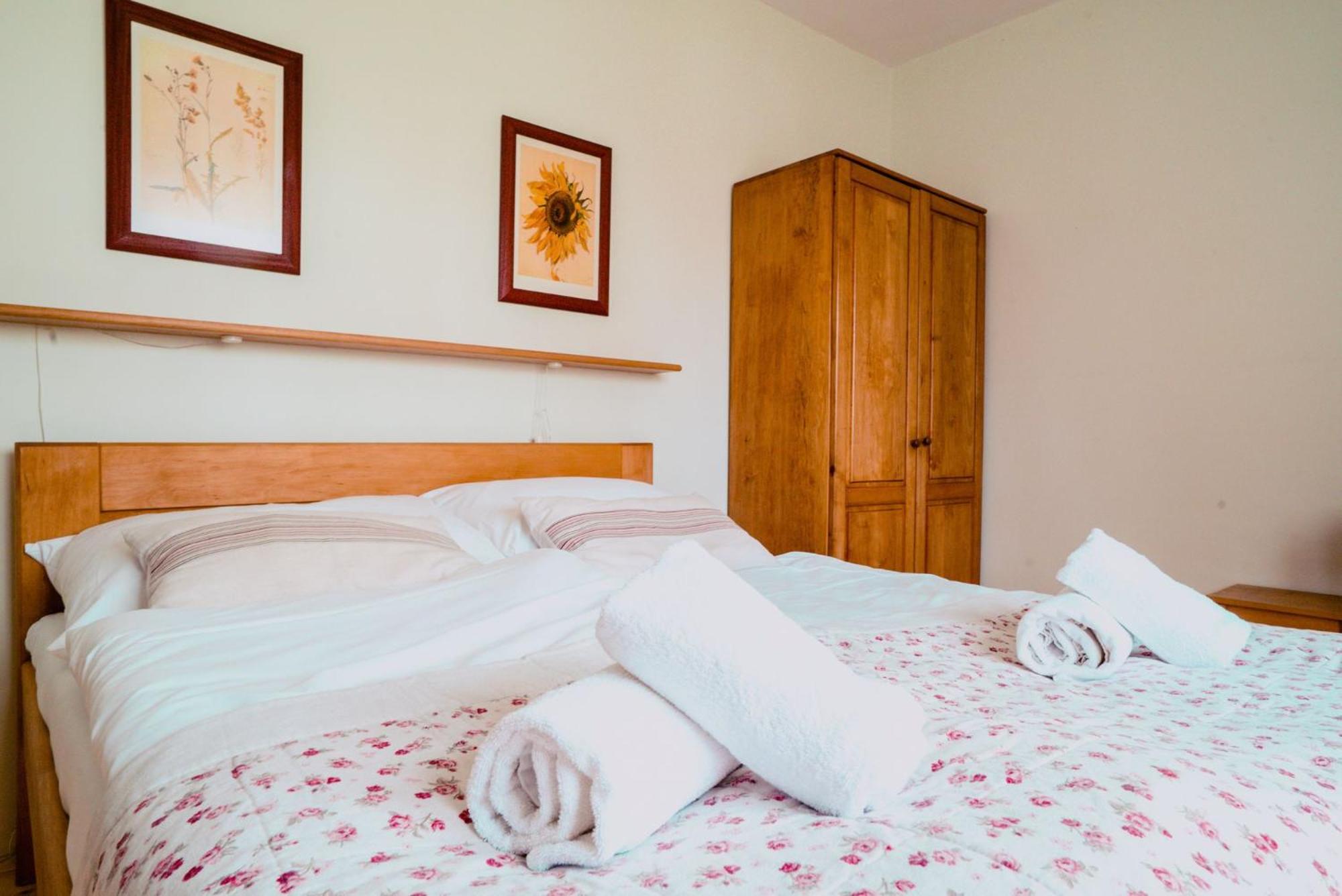 Double Room with Private Bathroom photo 2