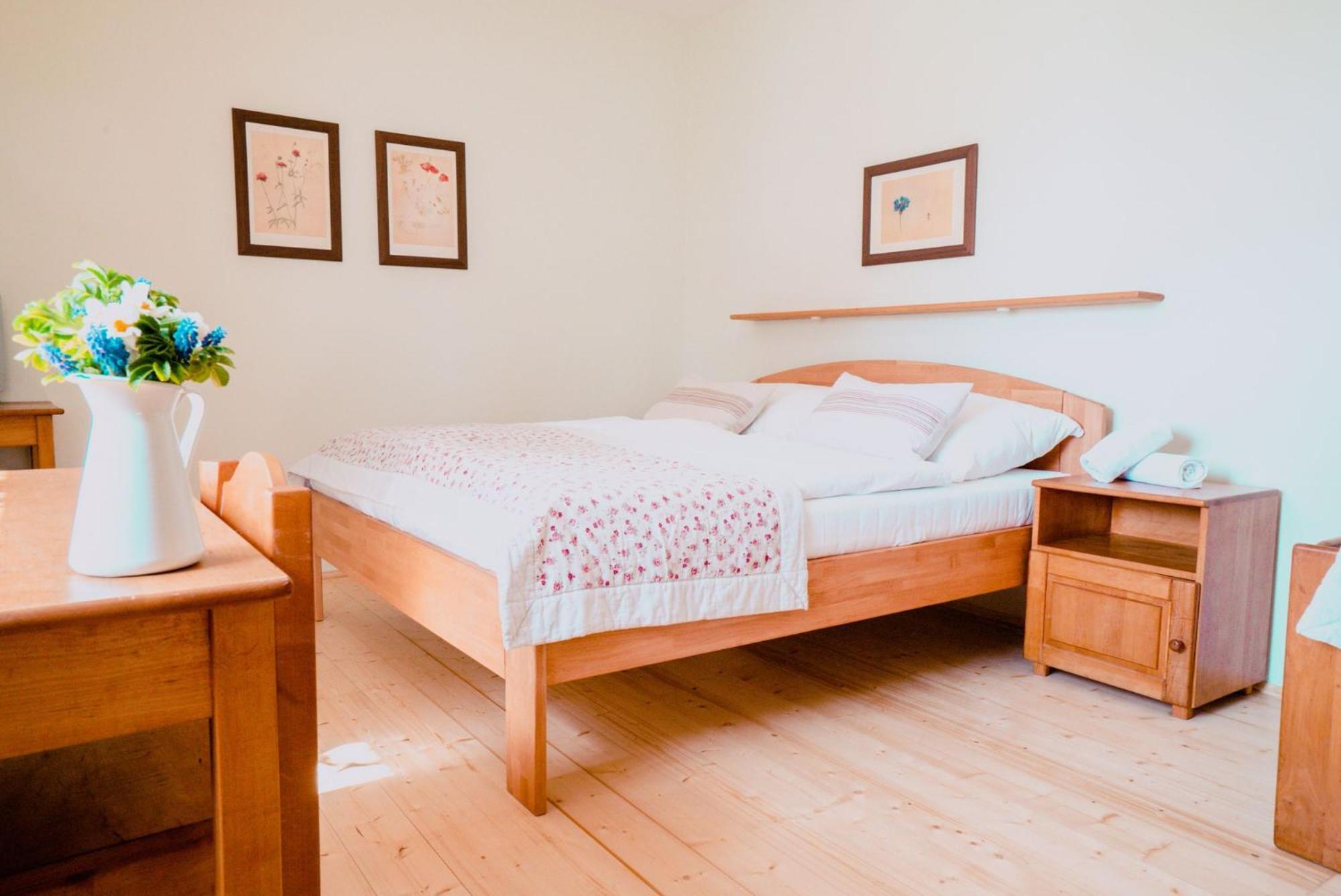 Triple Room with Private Bathroom photo 3