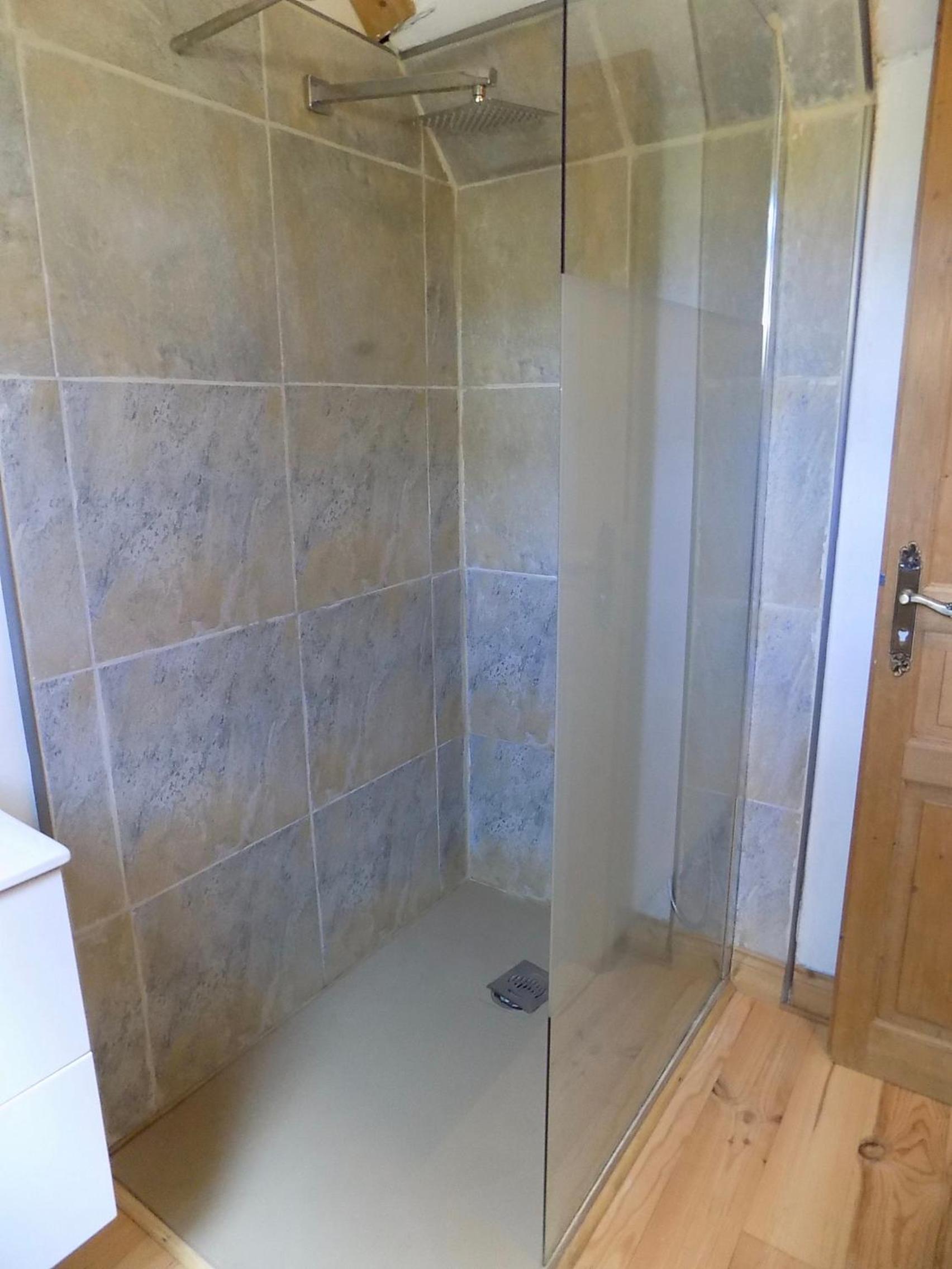 Family Room with Private Bathroom - Photo 6