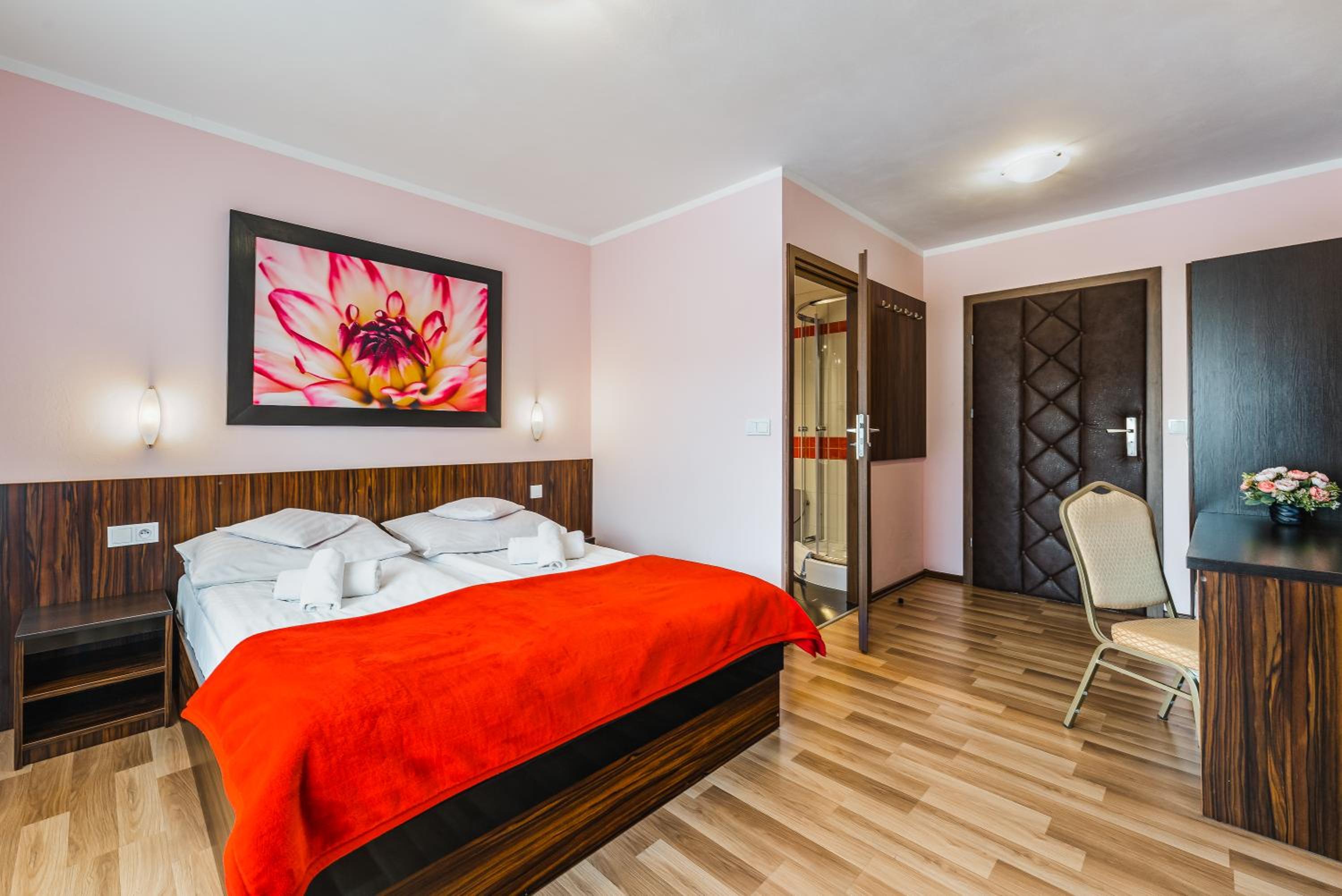 Queen Room with Balcony
