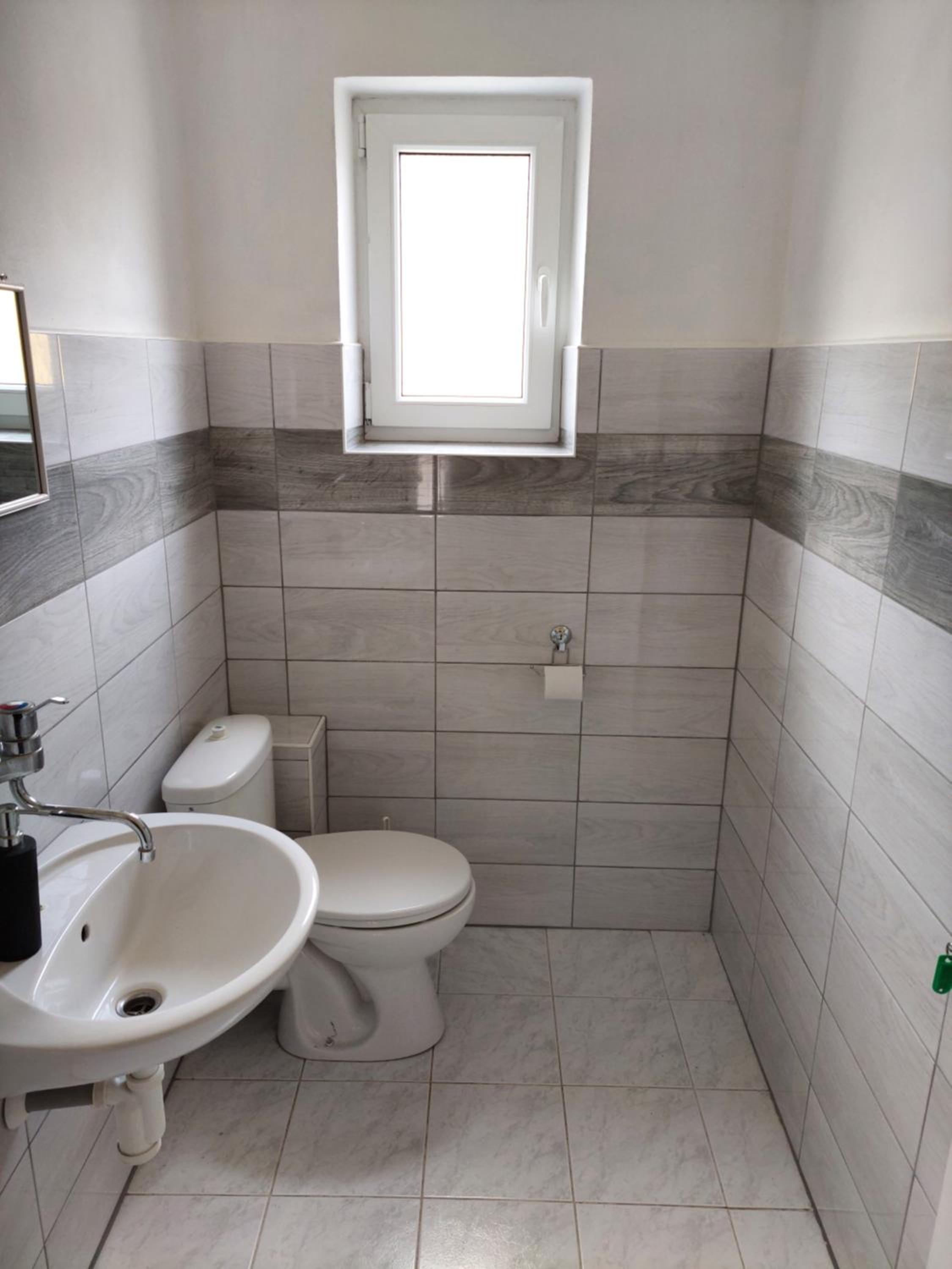 Double or Twin Room with Shower - Photo 1