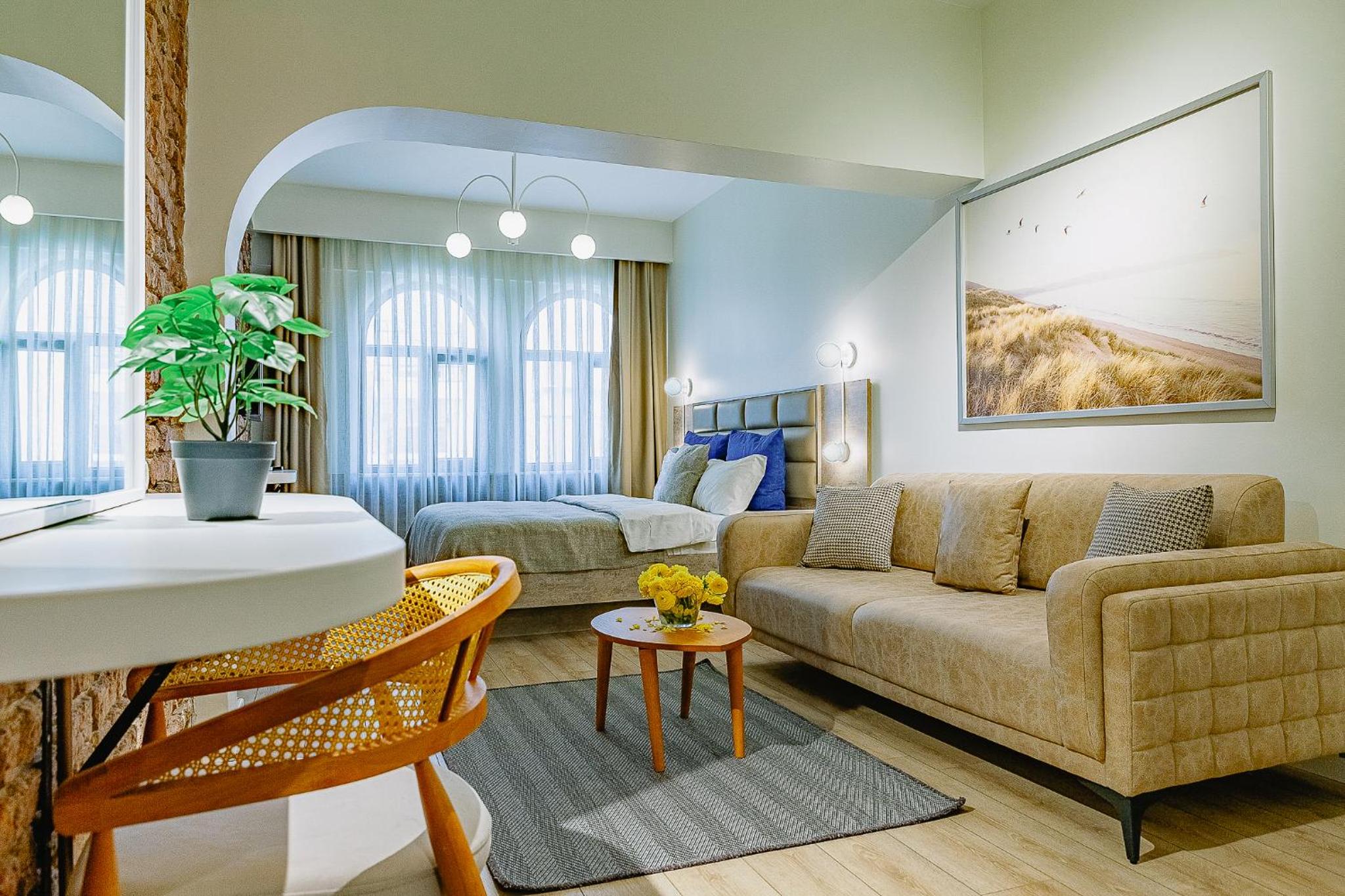 Family Room with Private Bathroom photo 1
