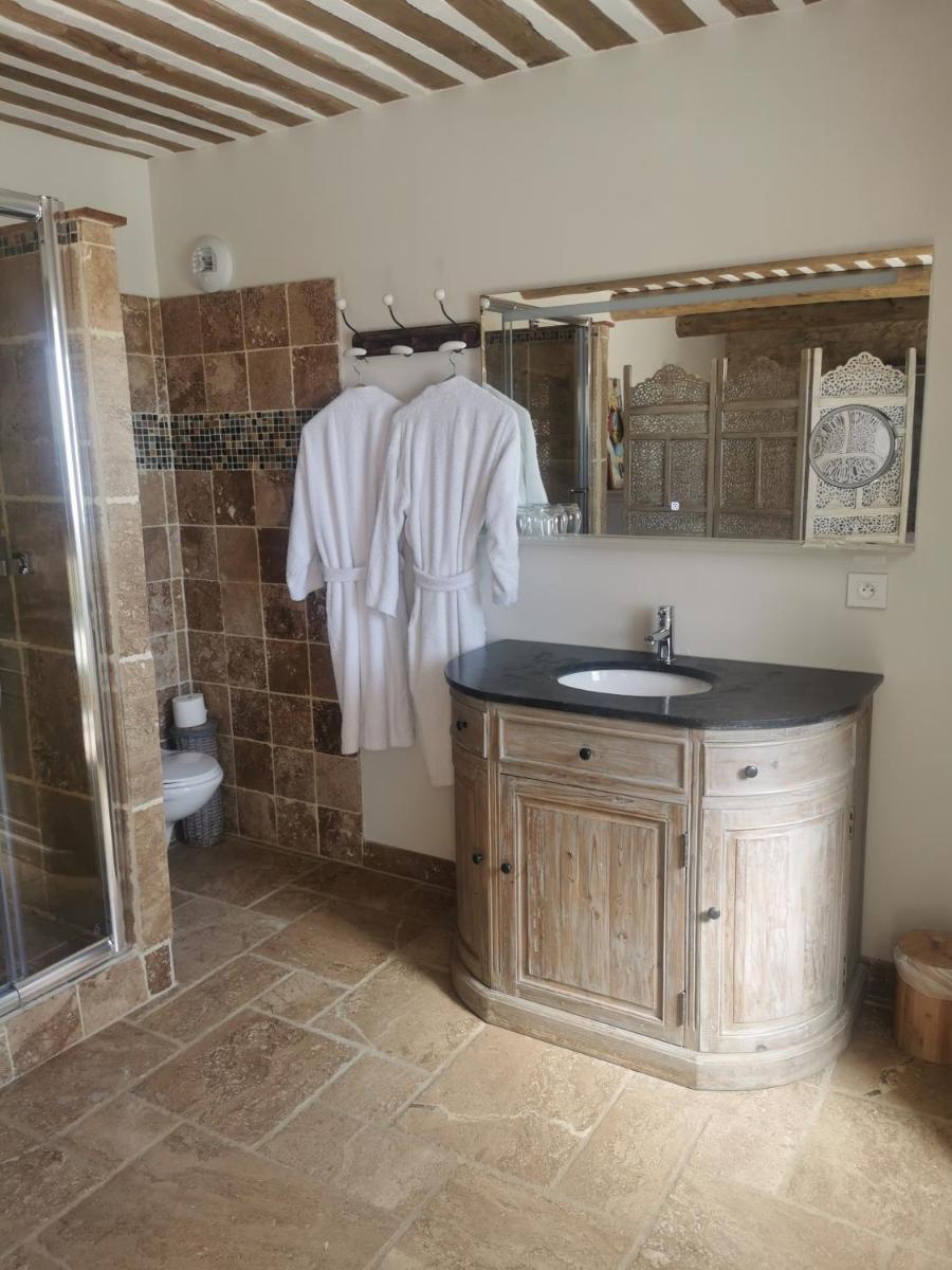 Deluxe King Room - Photo 3