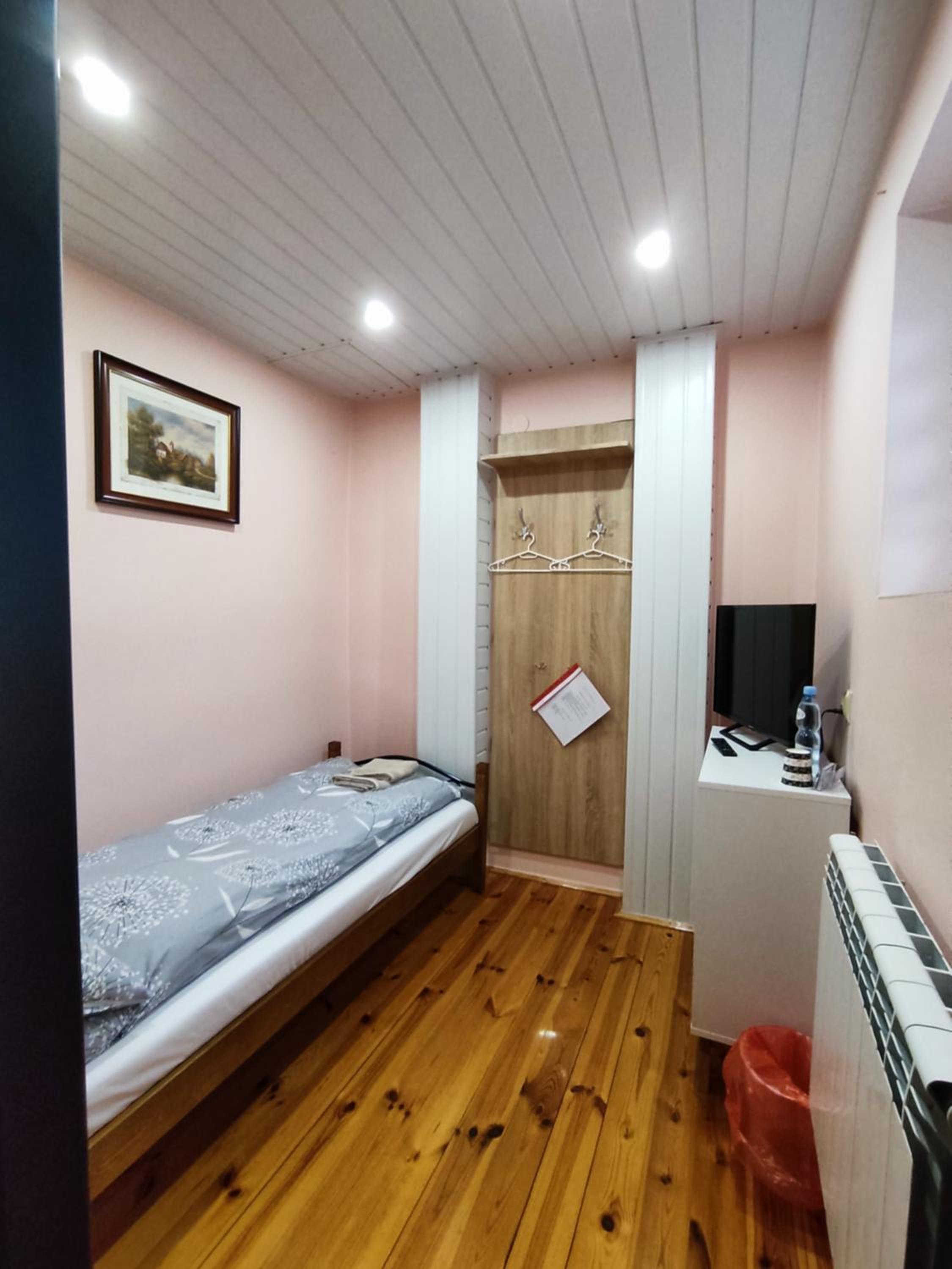 Small Single Room