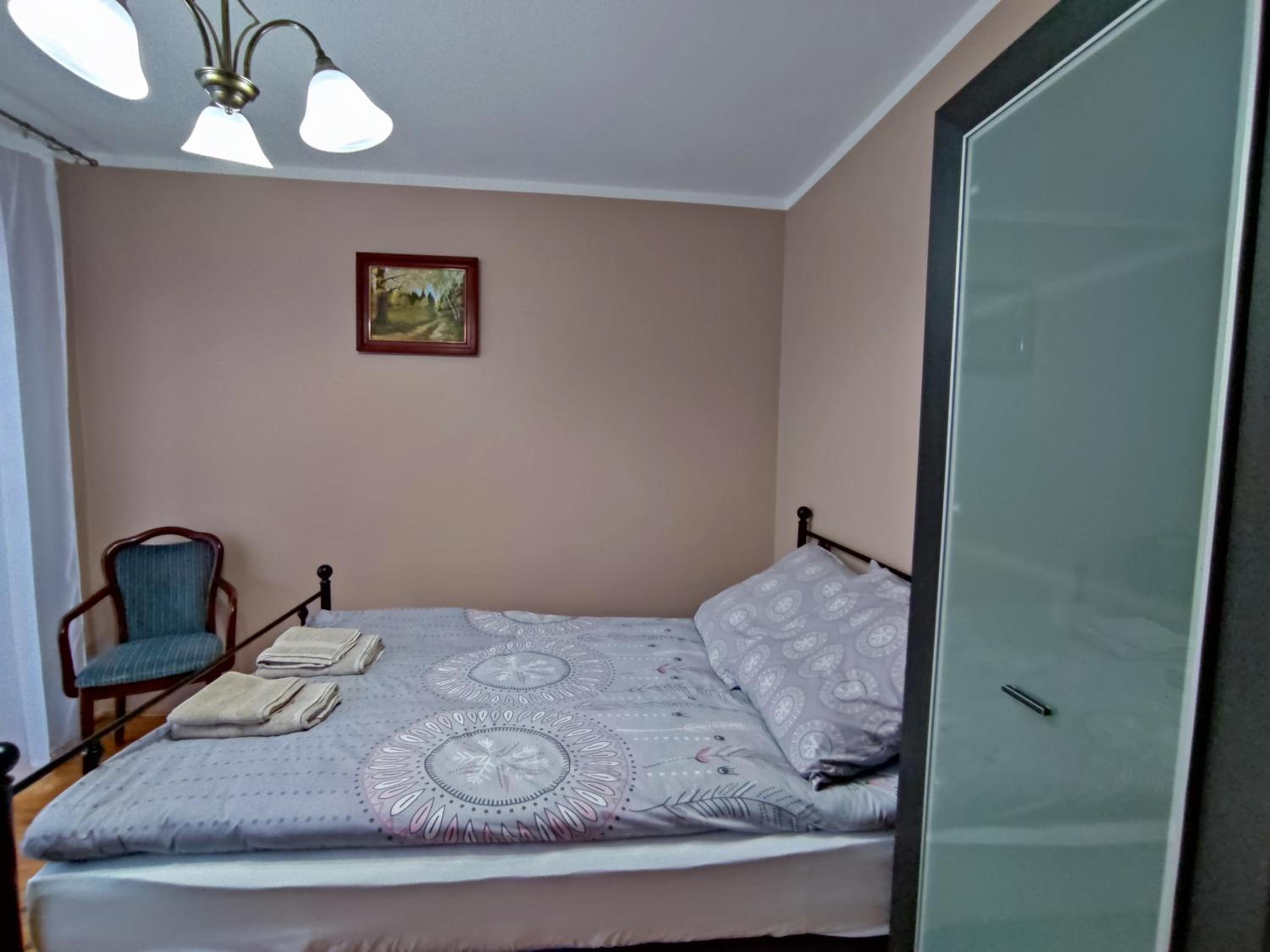 Double Room with Balcony - Photo 4