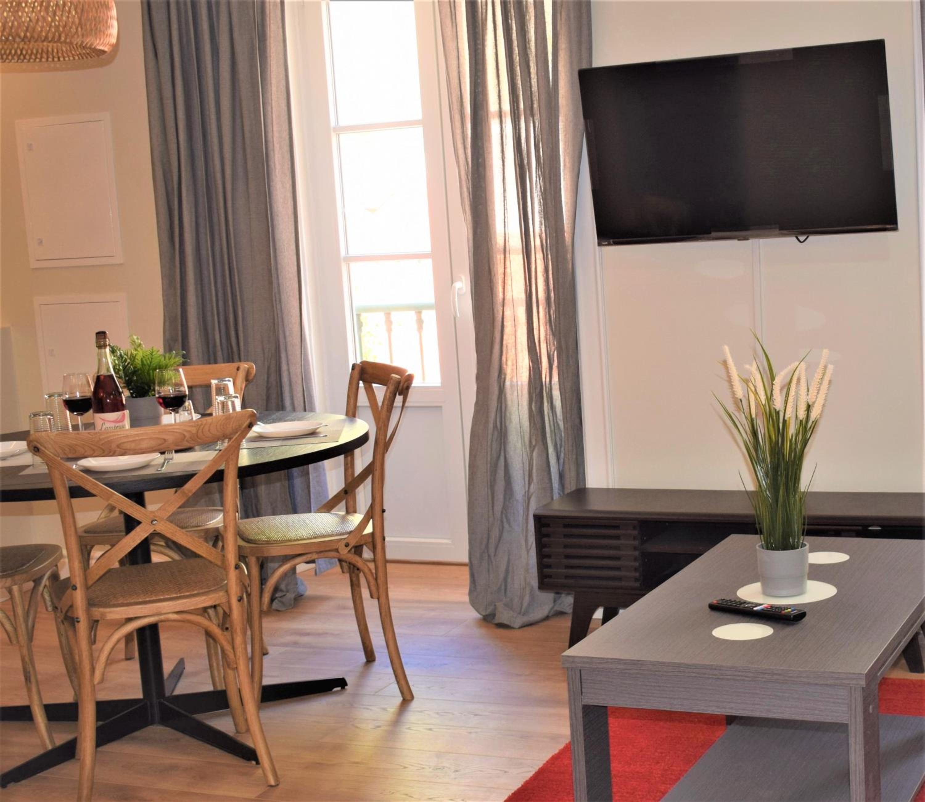 Two-Bedroom Apartment - Photo 19