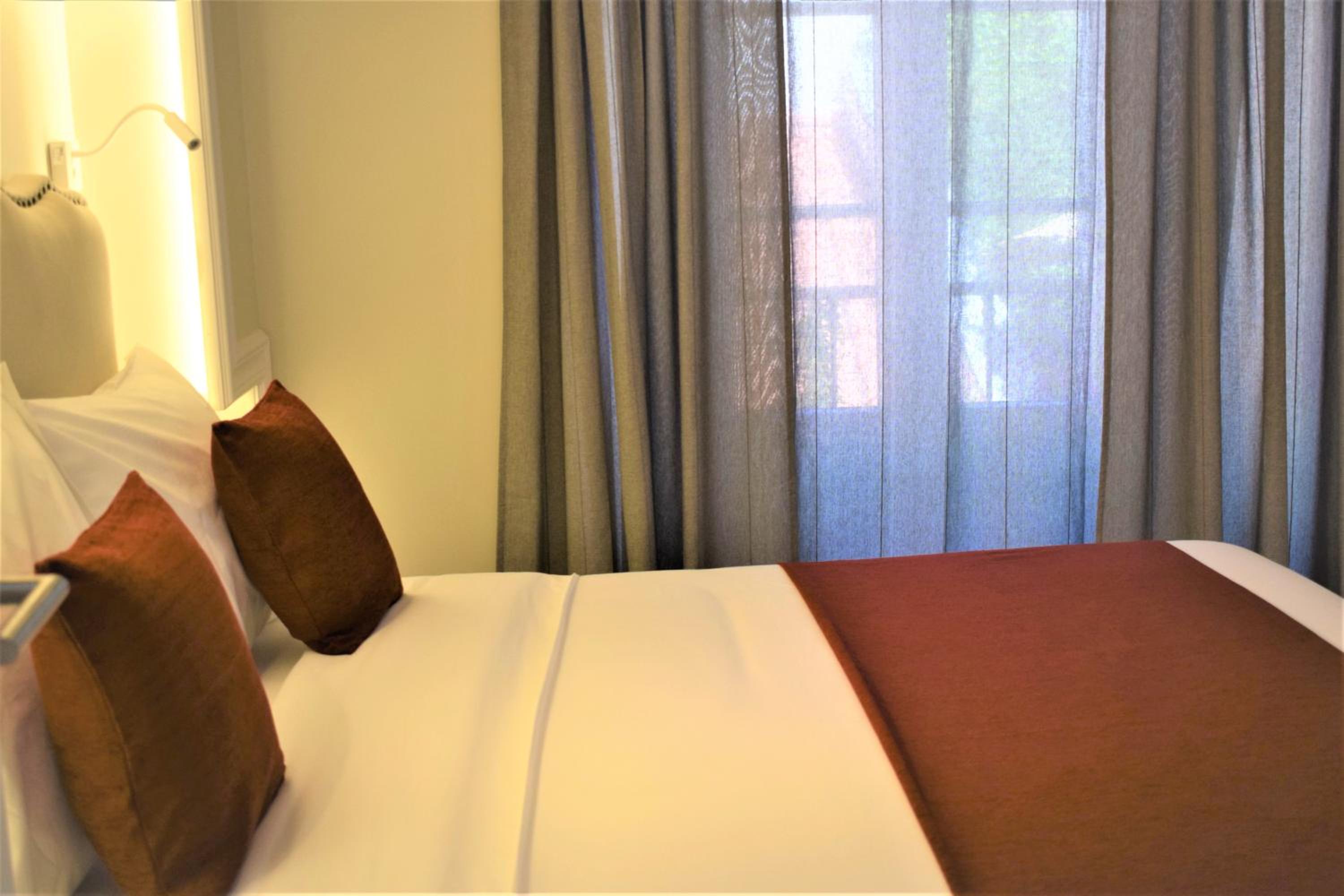 Two-Bedroom Apartment - Photo 10