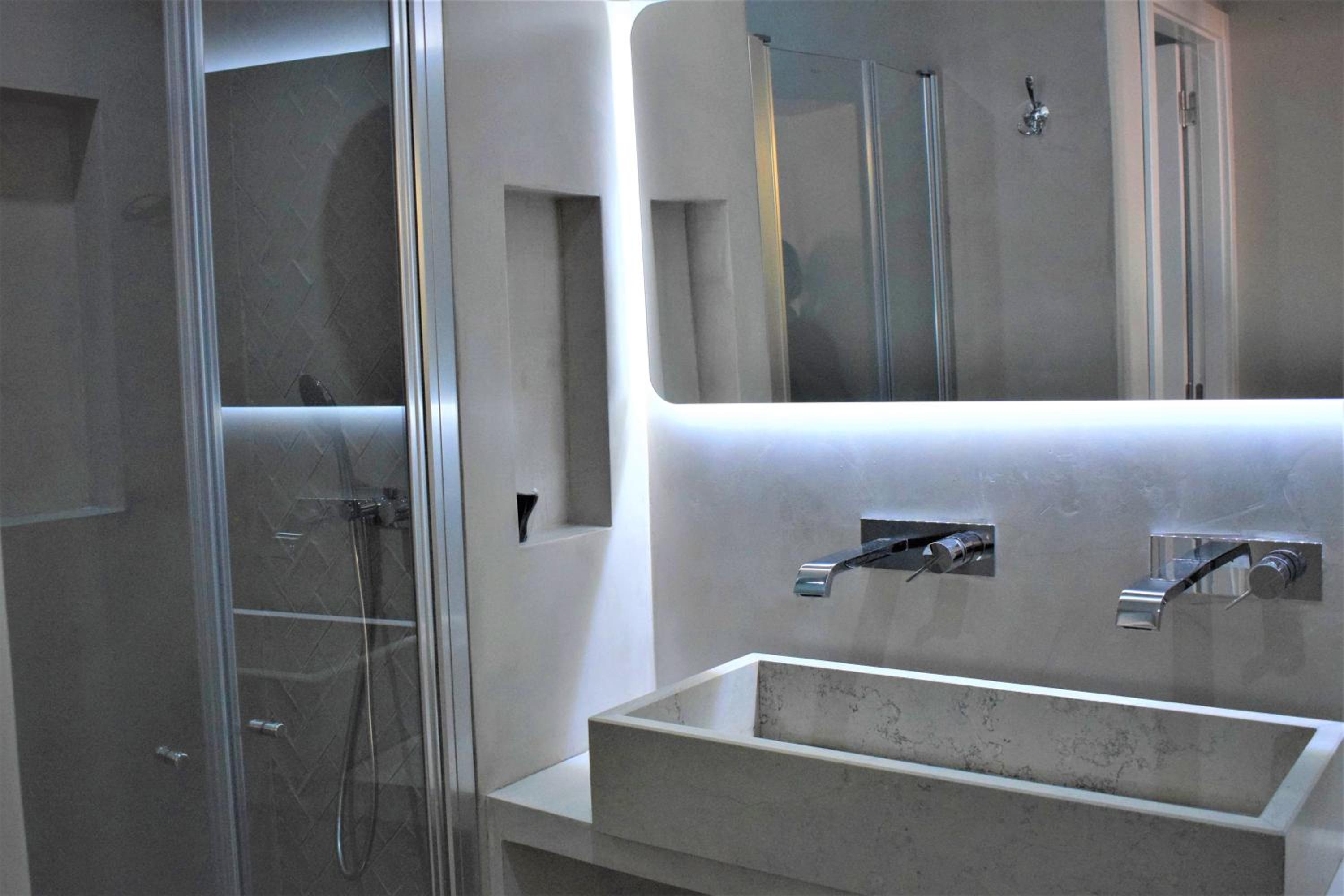 Two-Bedroom Apartment - Photo 21