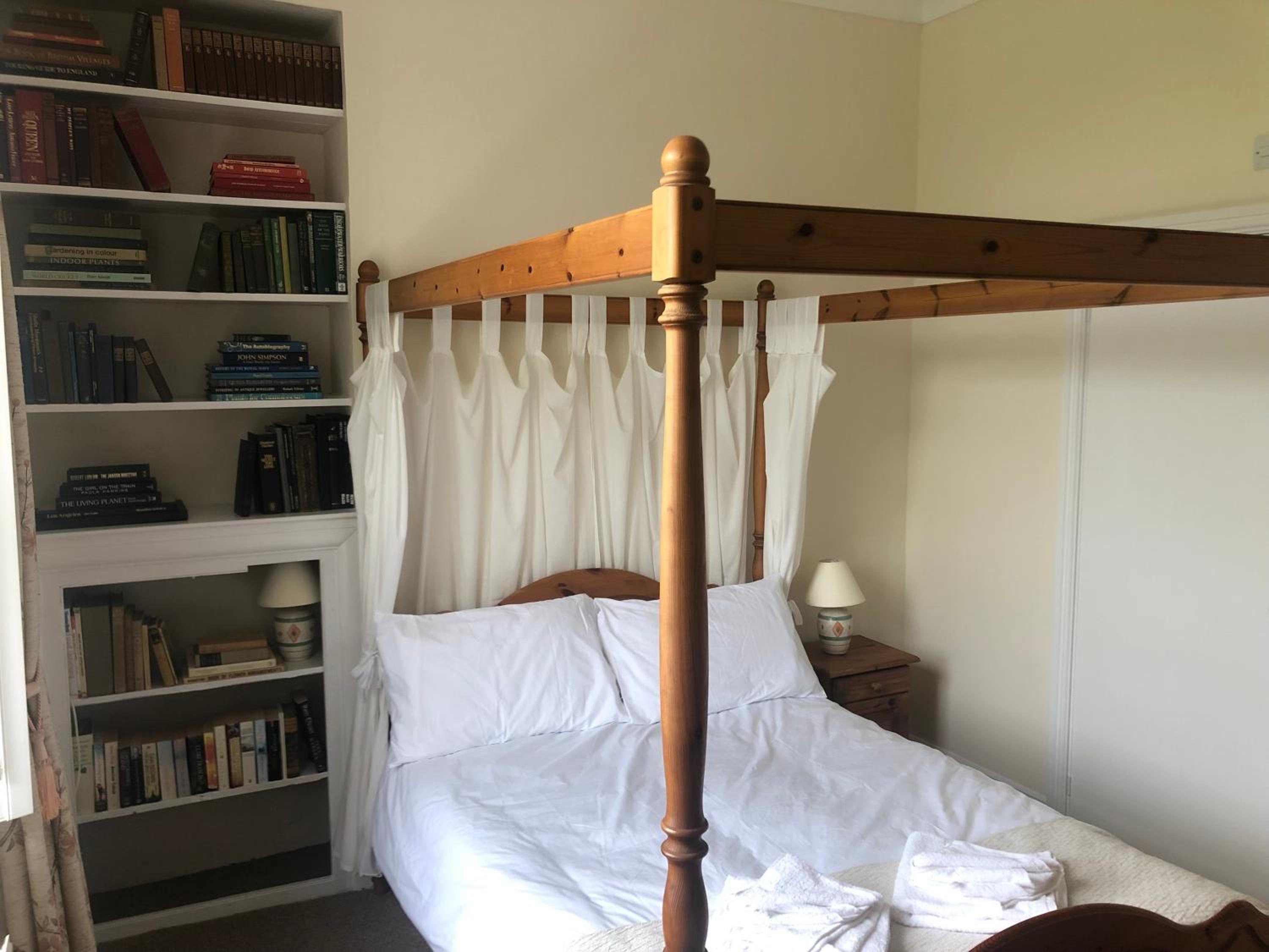 Double Room - Photo 10