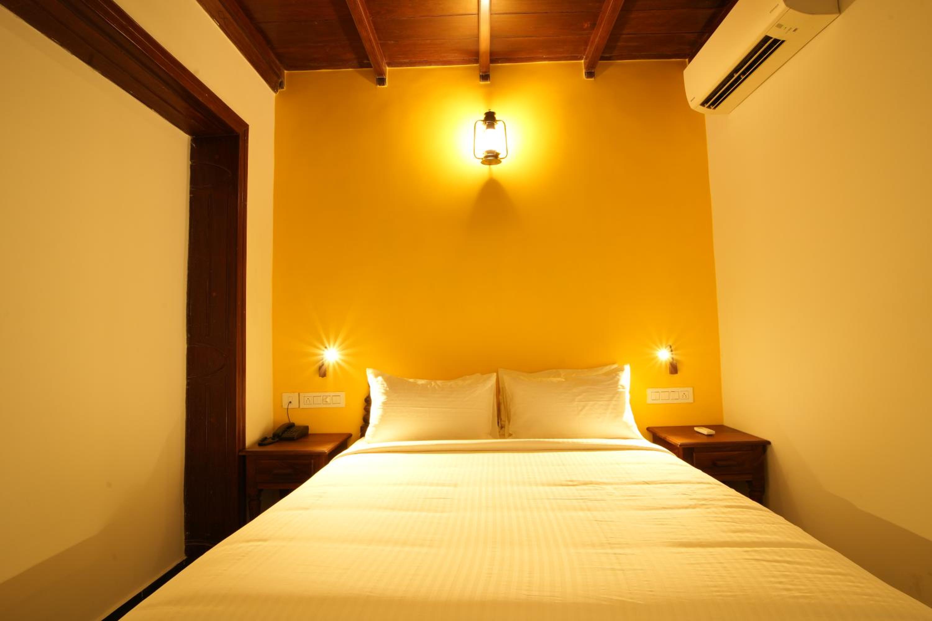 Deluxe Double Room - Photo 1