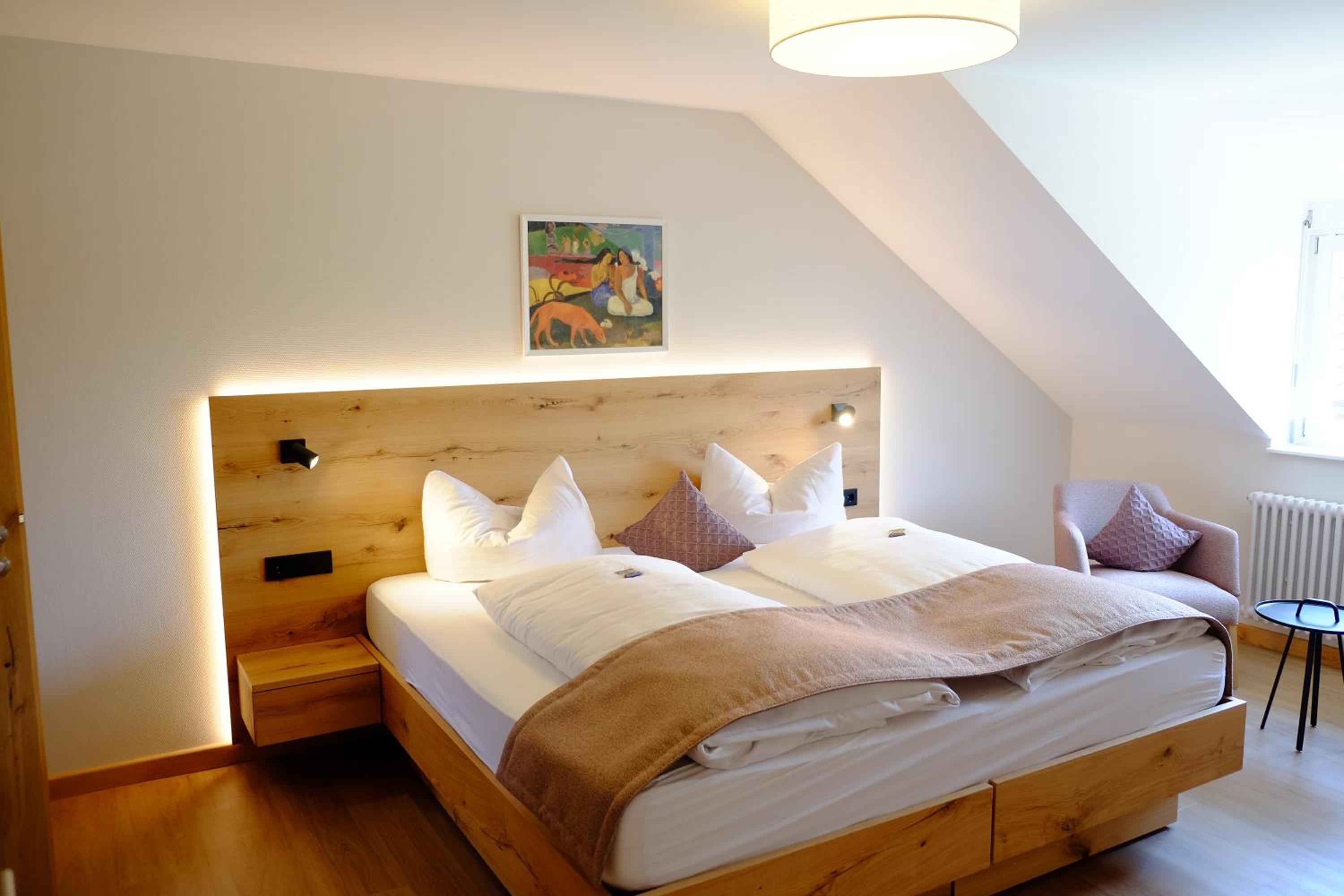 Suite with Balcony - Photo 4