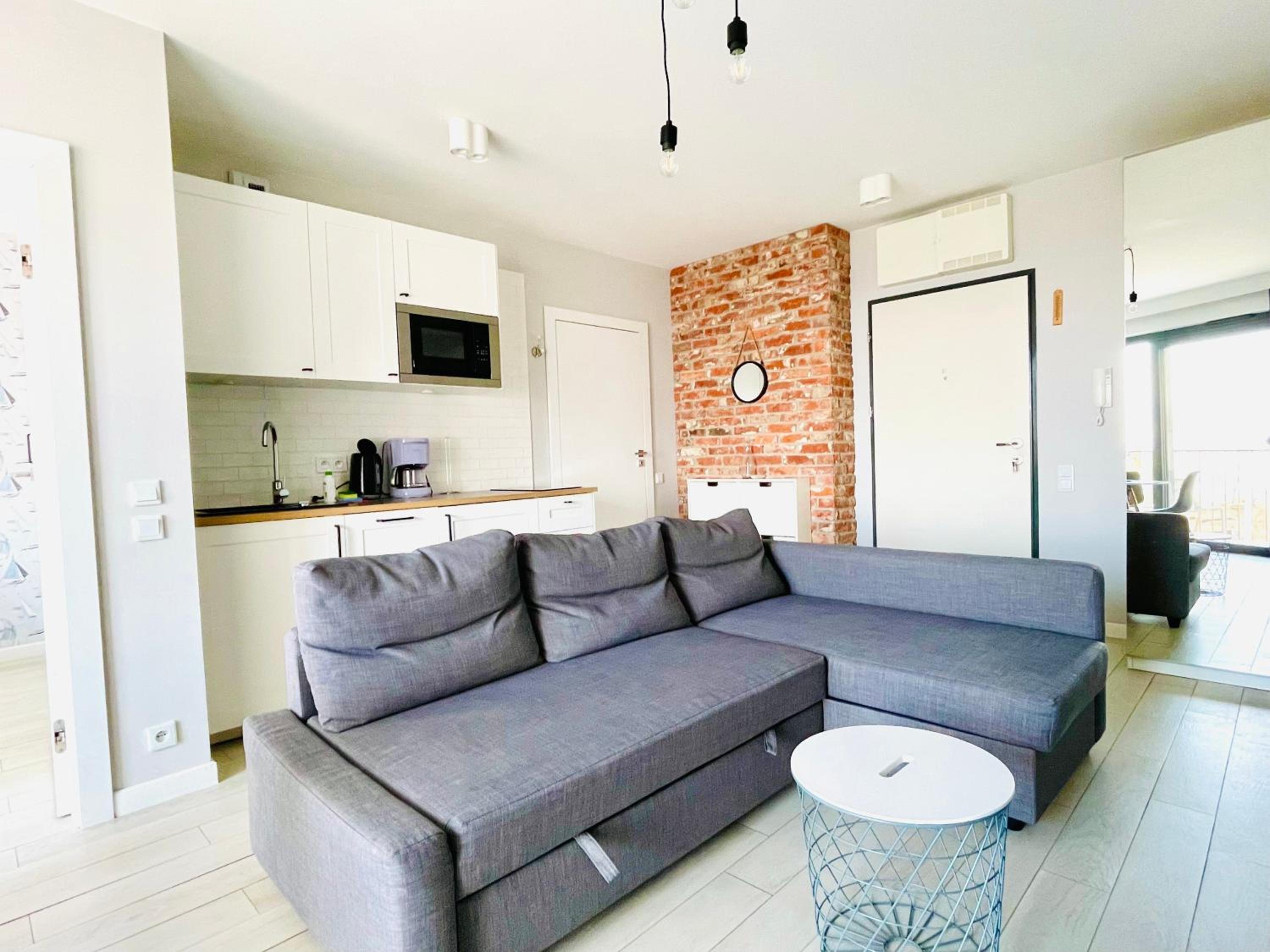 One-Bedroom Apartment with Balcony and Sea View photo 1