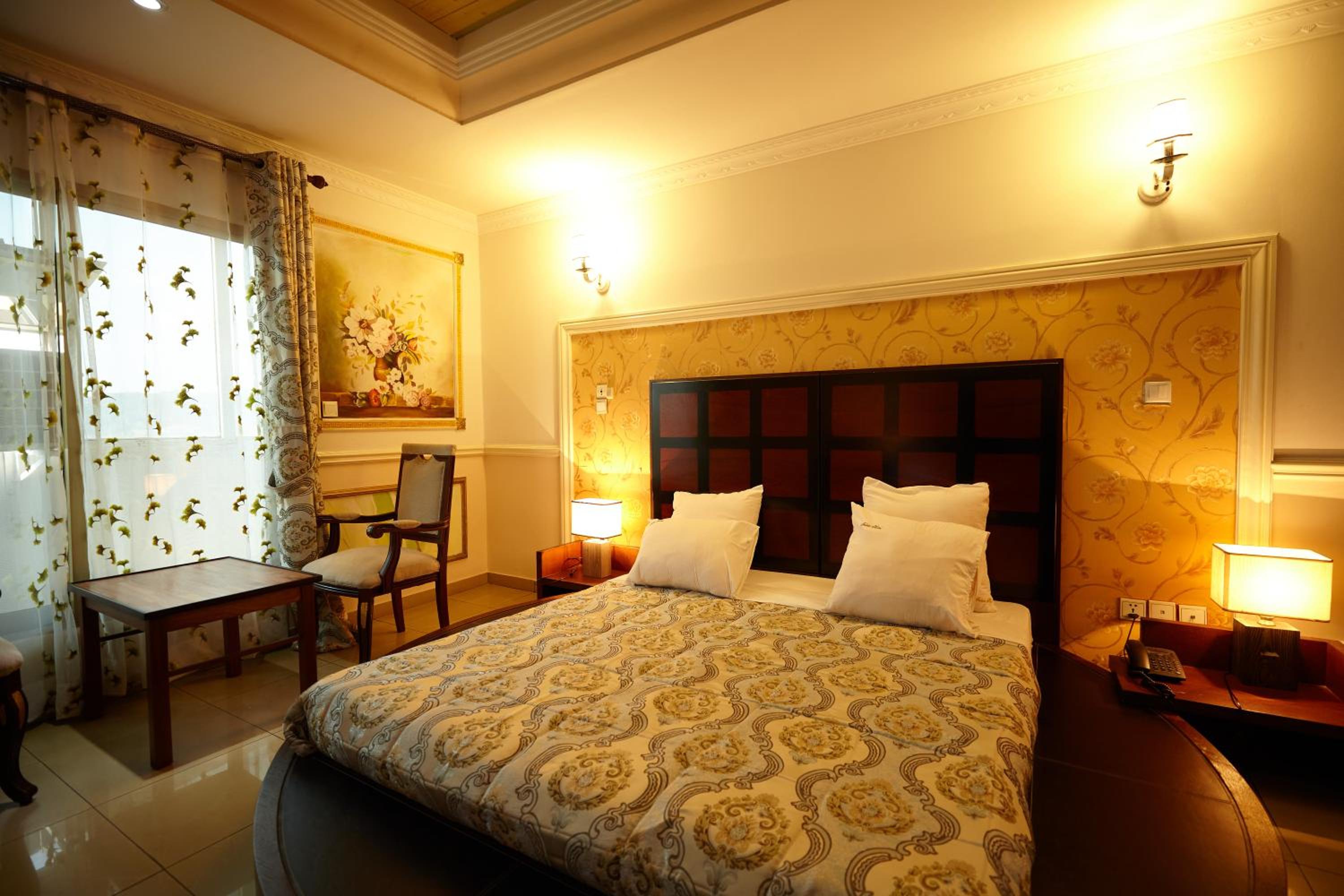 Large Double Room photo 2