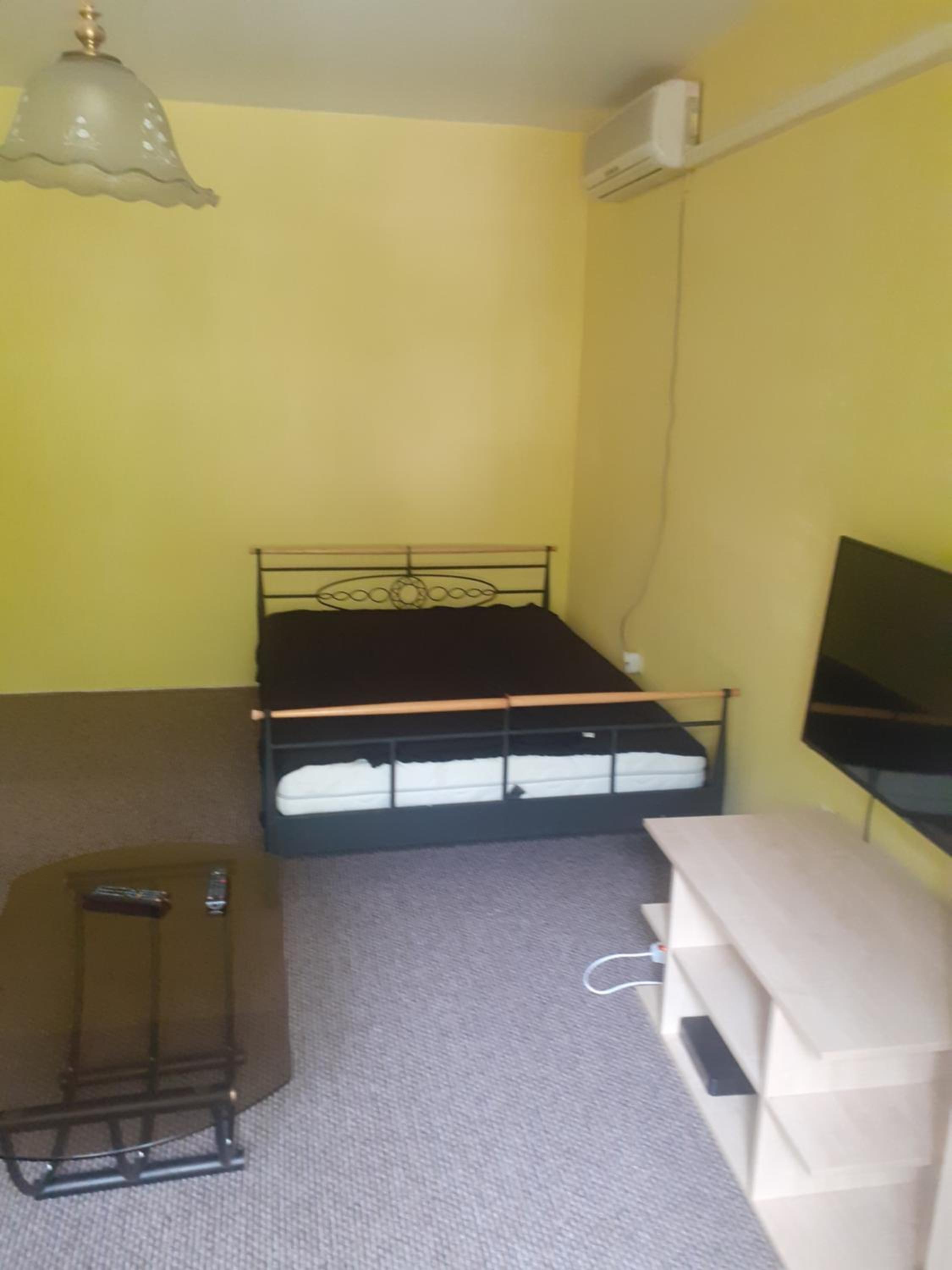 One-Bedroom Apartment - Photo 9