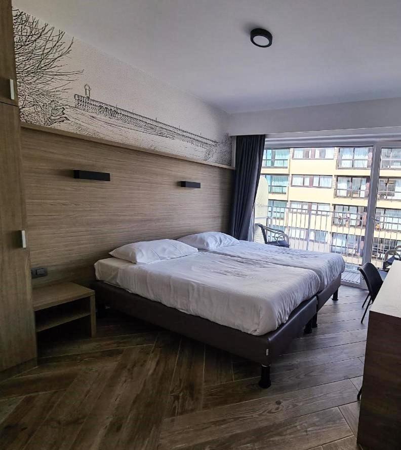 Double Room Lateral Sea View - Photo 1
