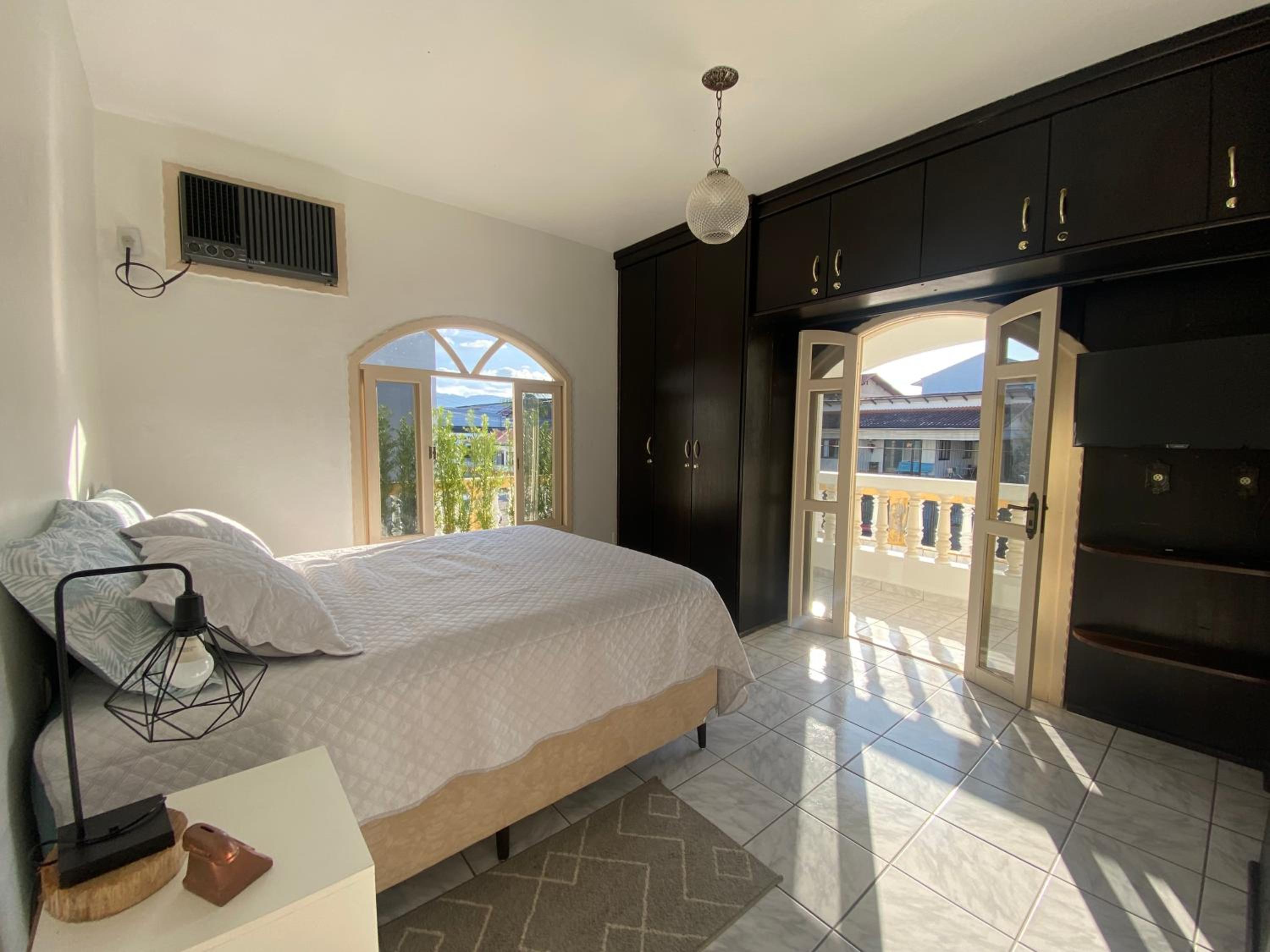 Double Room with Private Bathroom - Photo 1