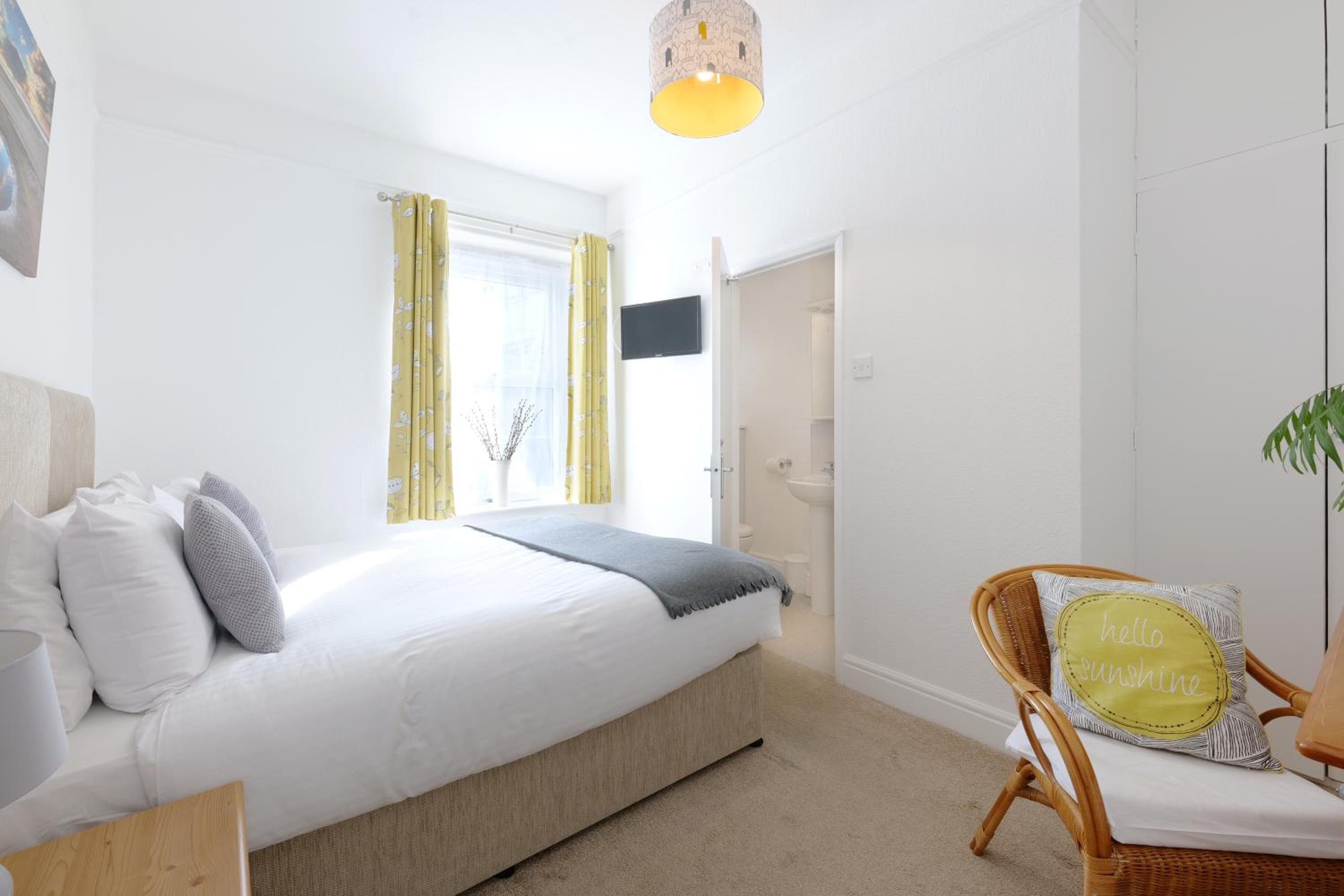 Double or Twin Room photo 3