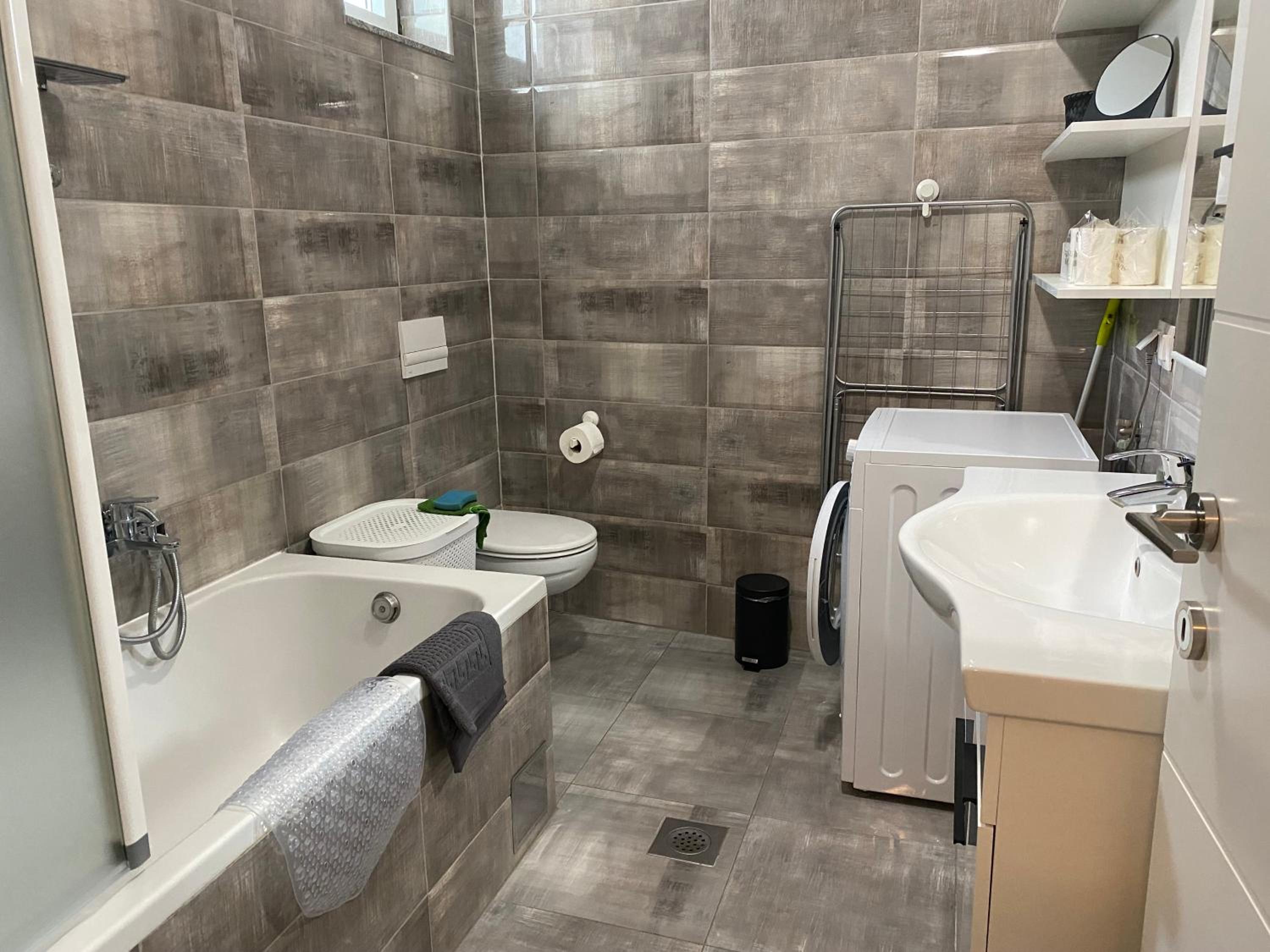 Two-Bedroom Apartment - Photo 6