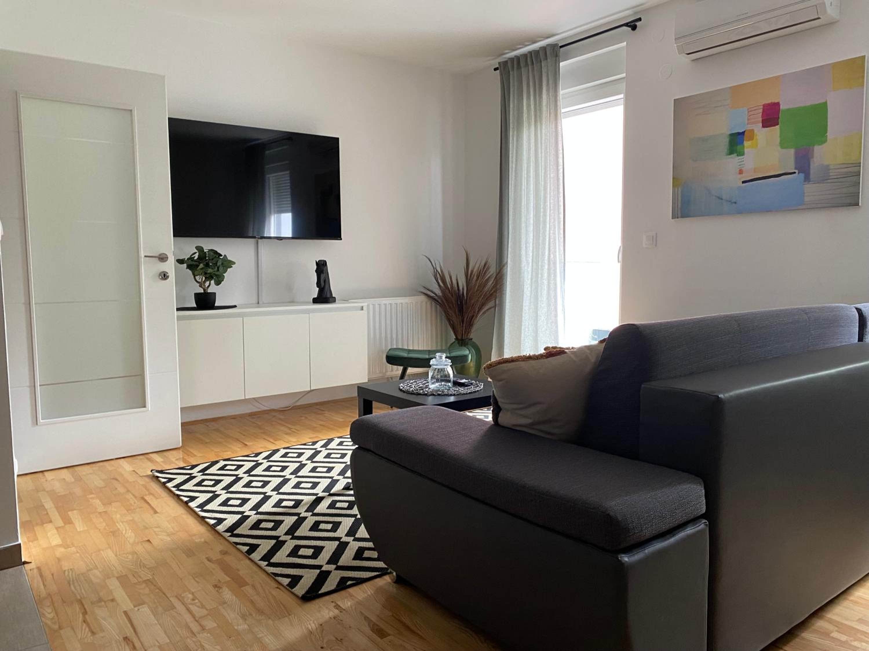 Two-Bedroom Apartment - Photo 3