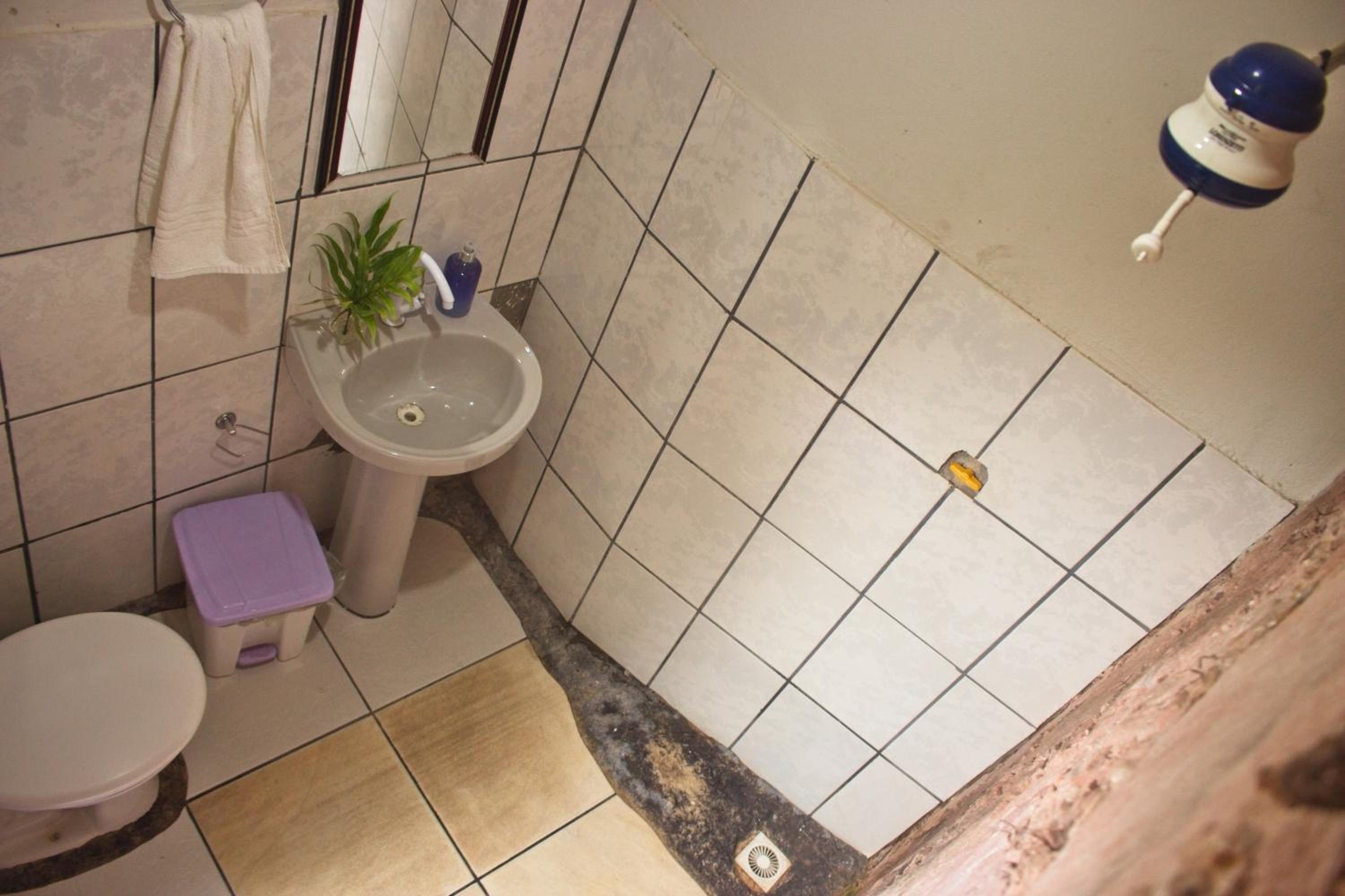 Triple Room with Bathroom photo 2