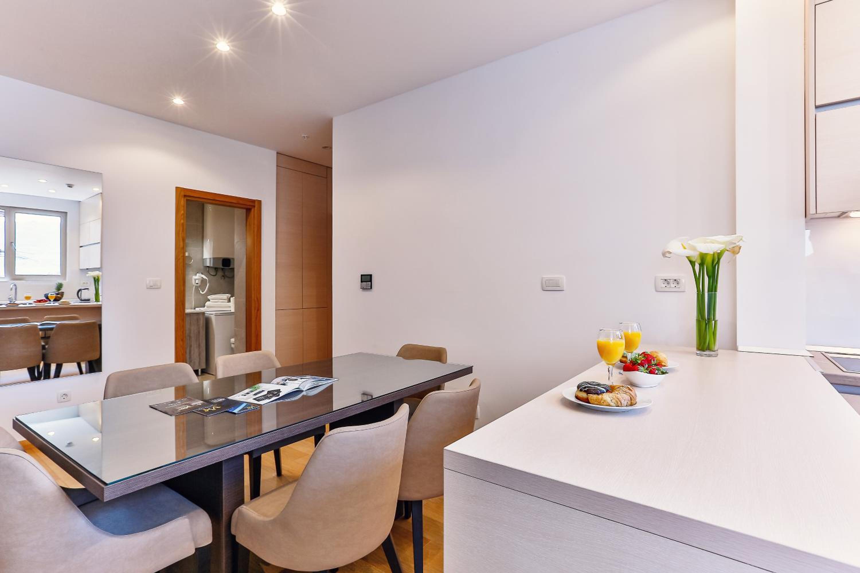 Superior Two-Bedroom Apartment with Terrace and Sea View