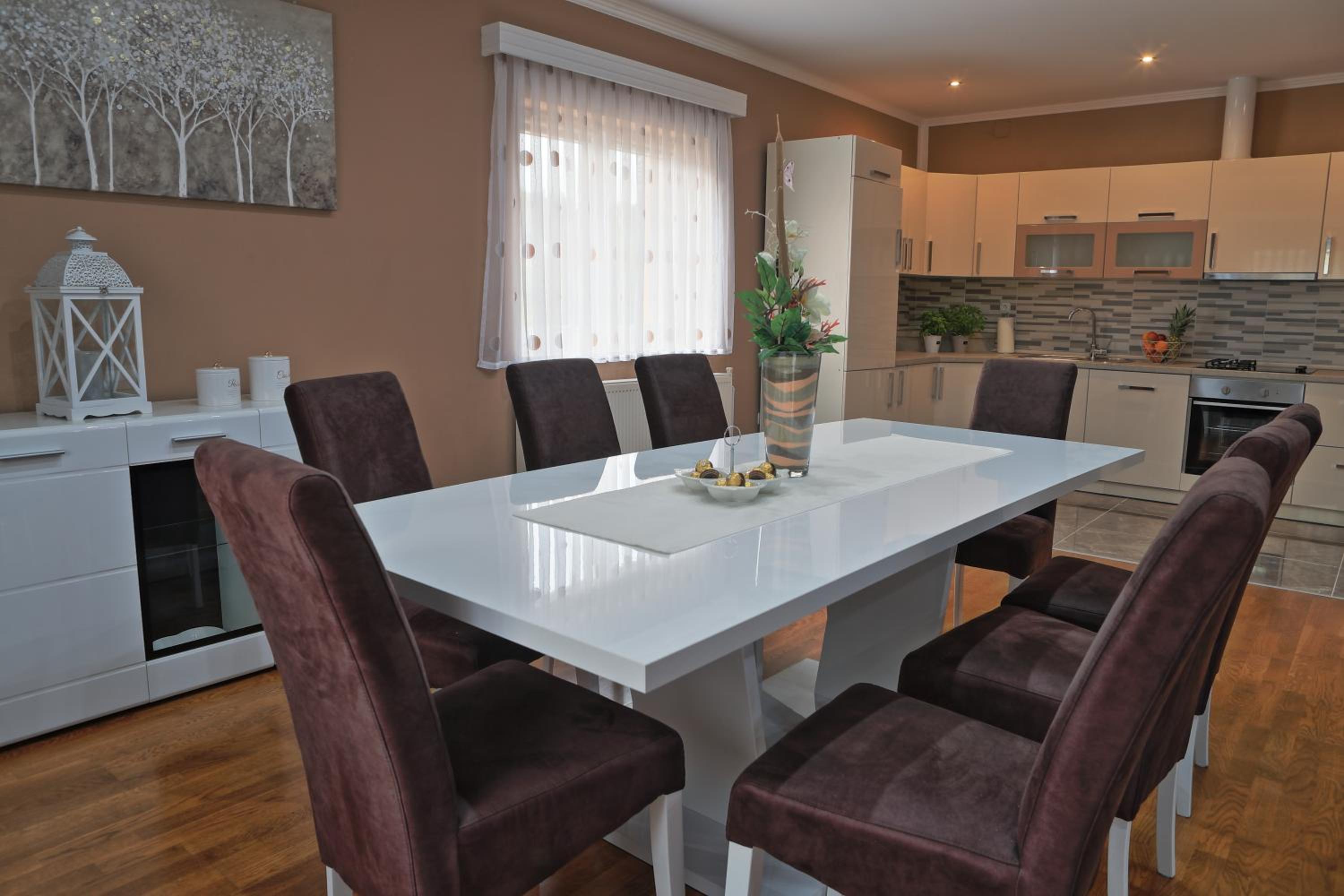 Two-Bedroom House - Photo 33