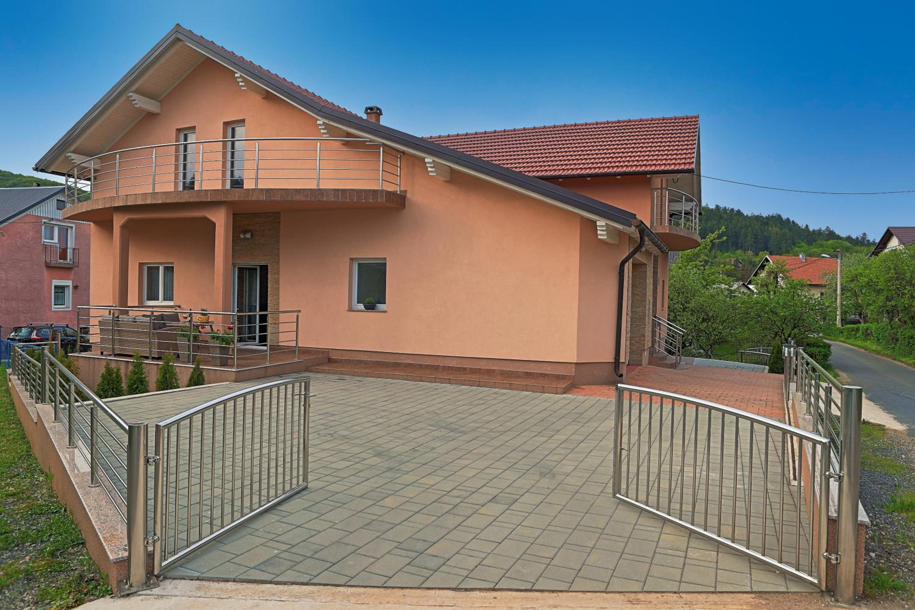 Two-Bedroom House - Photo 14